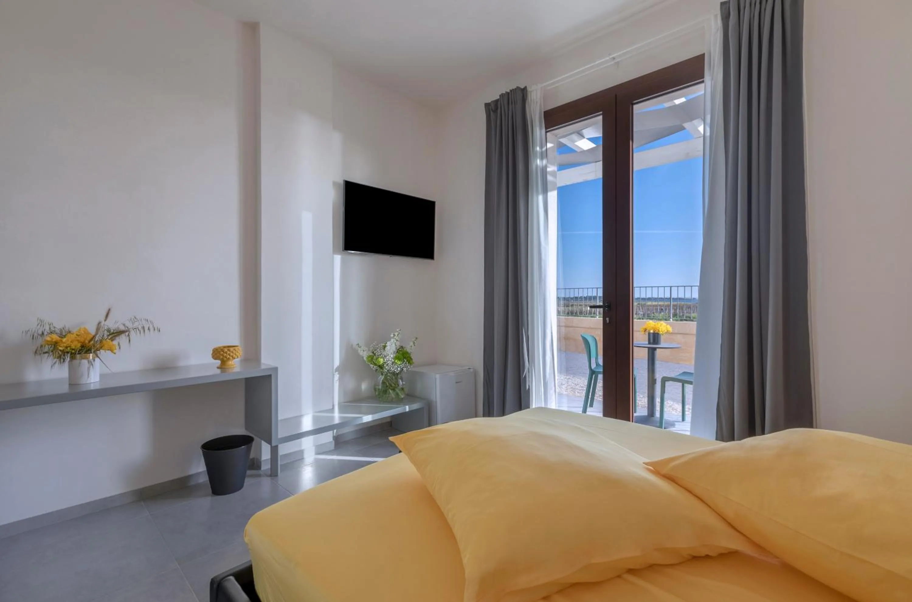 Bed in Casa B, Room 2 - mit Pool - at Lagoon - Lo Stagnone Kite Spot - Palm Kite Paradise