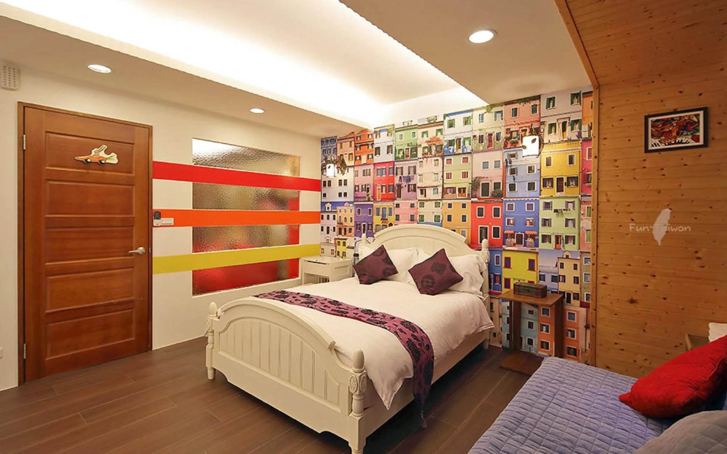 Photo of the whole room, Bed in Park 61