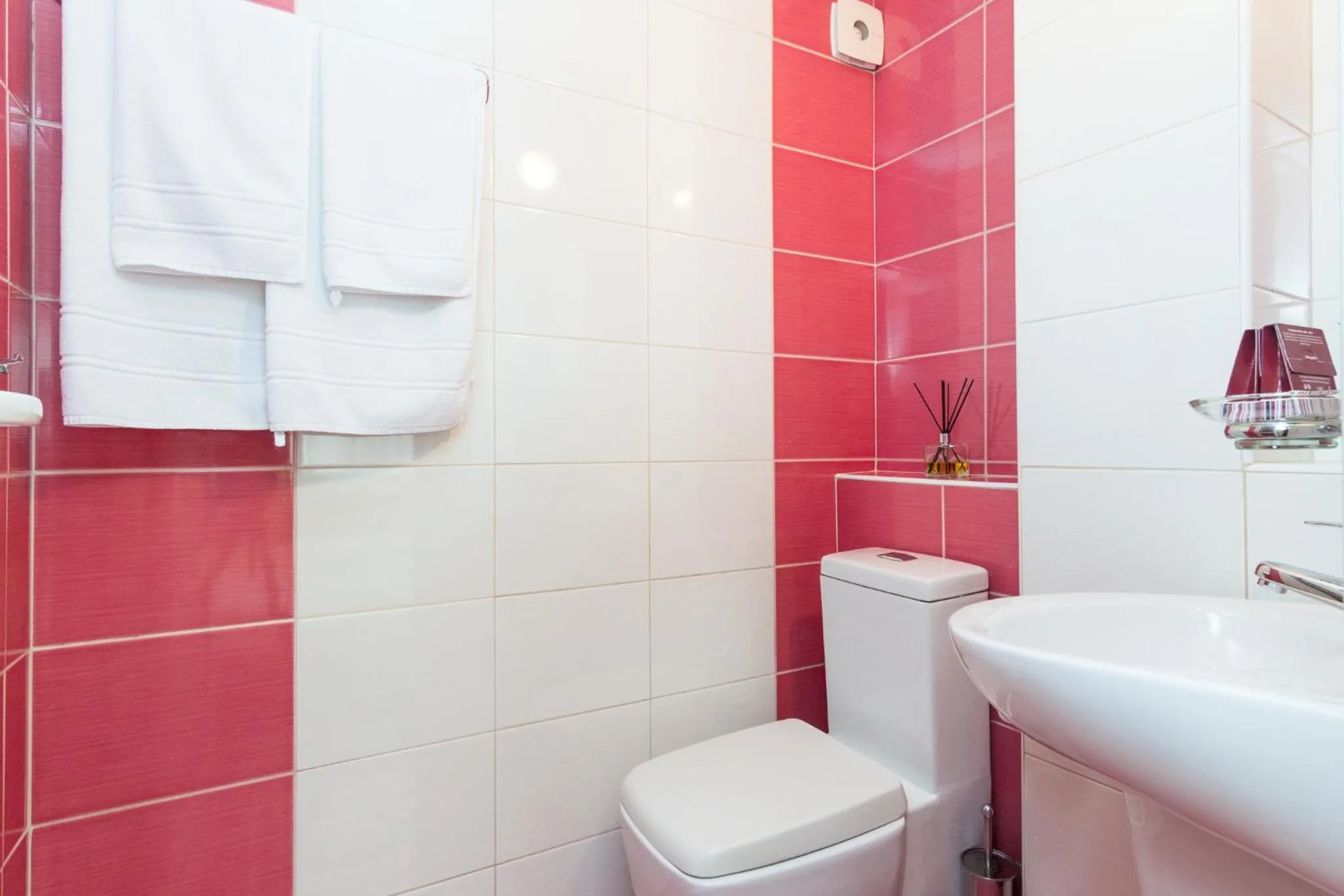 Bathroom in Family Hotel Madrid