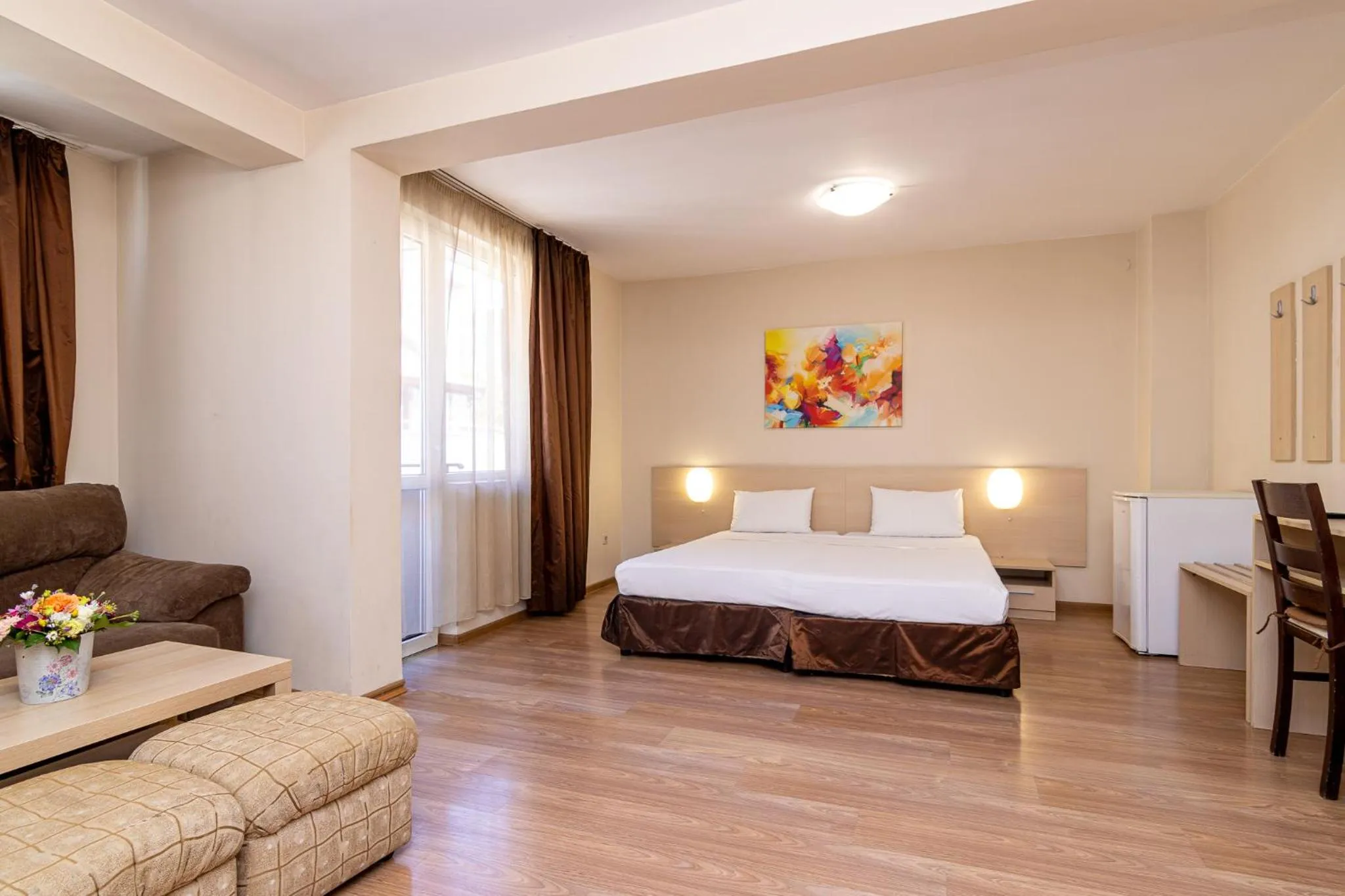 Photo of the whole room, Bed in Family Hotel Madrid