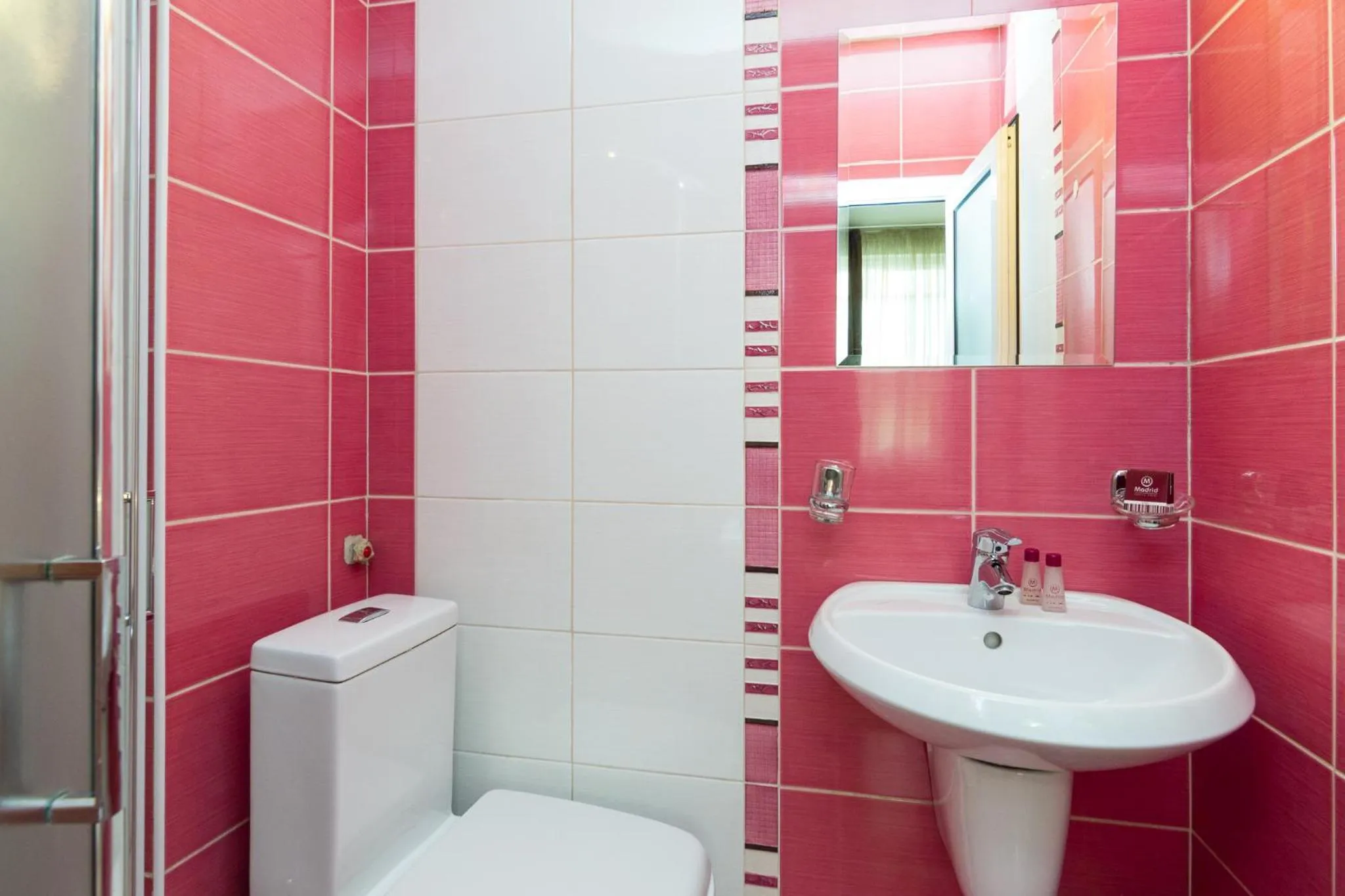 Bathroom in Family Hotel Madrid