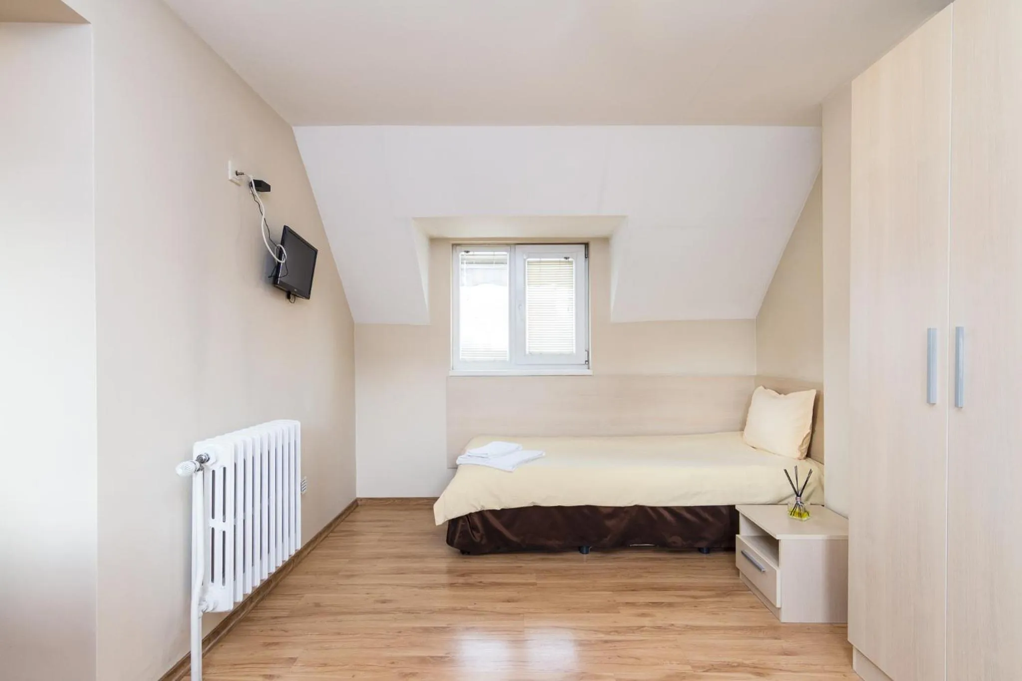 Bed in Family Hotel Madrid