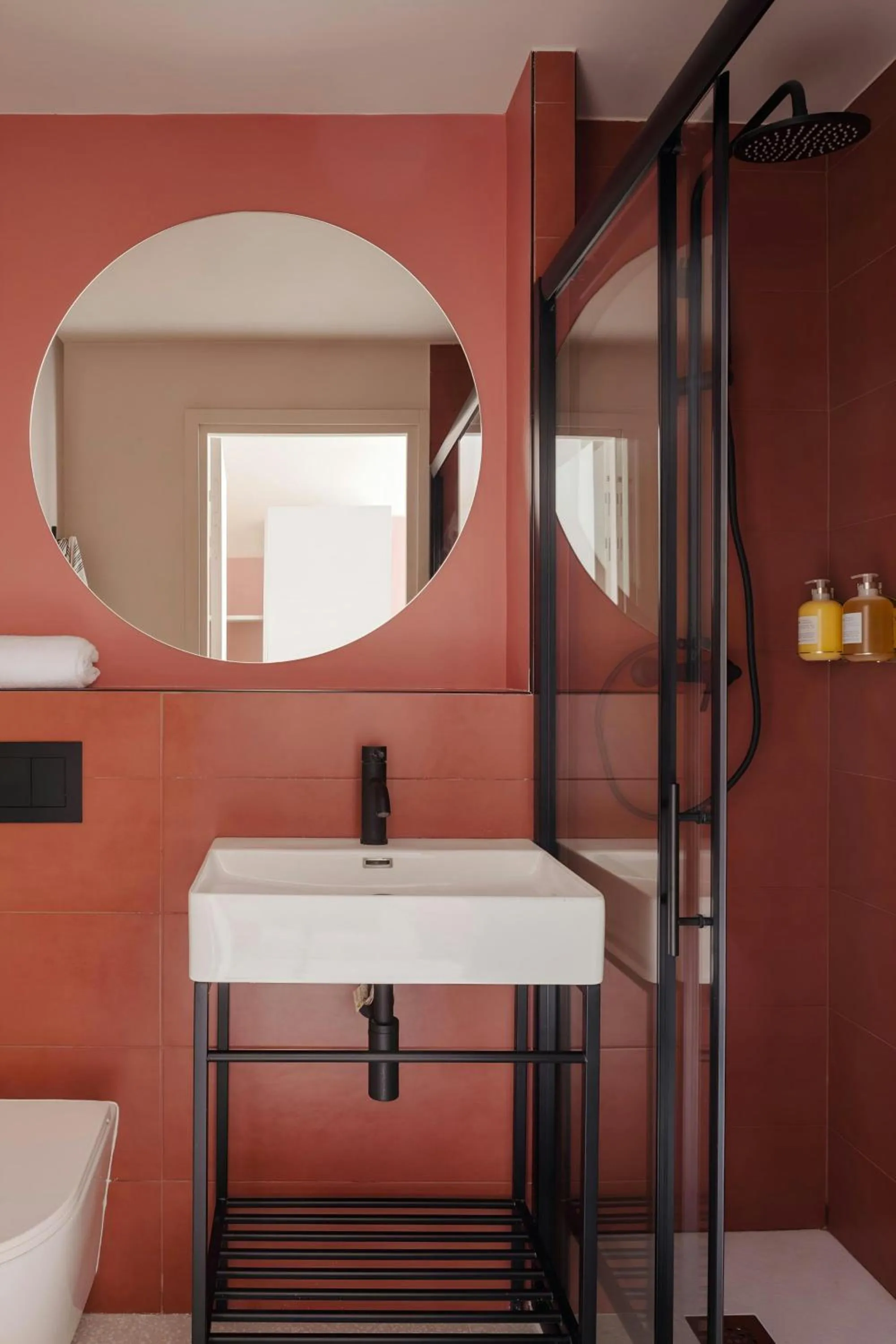 Bathroom in Yelo Promenade Hotel, Sonder Hotel by Marriott Bonvoy
