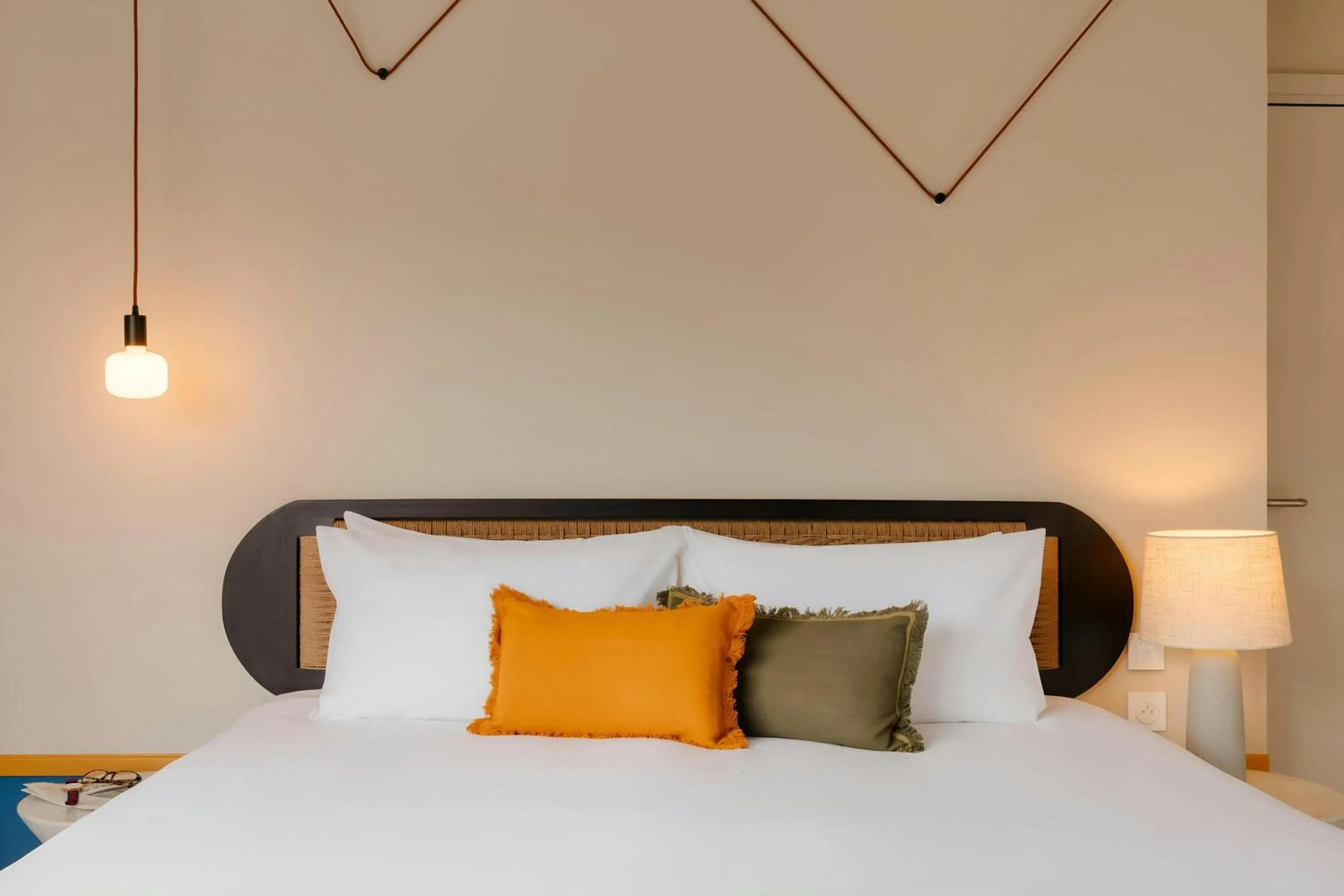 Bedroom, Bed in Yelo Promenade Hotel, Sonder Hotel by Marriott Bonvoy