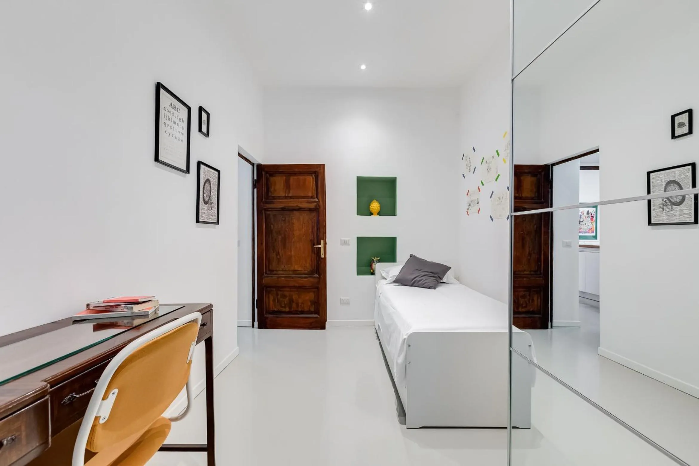 hair dresser in Colosseo Exclusive House by Premium Suites Collection