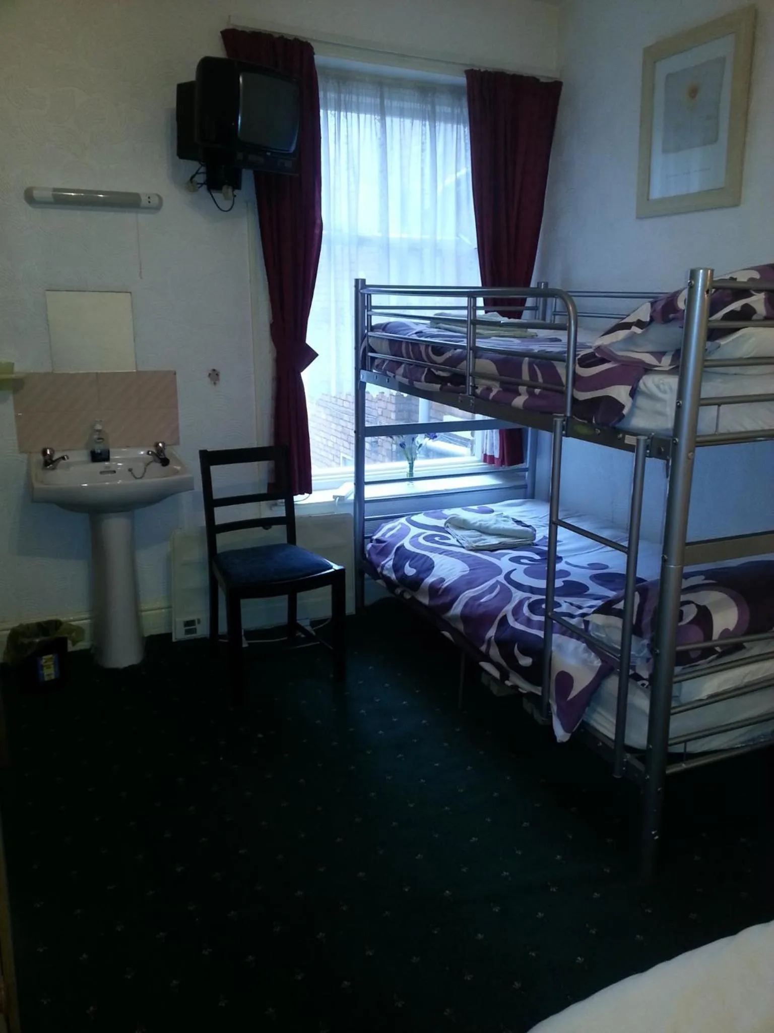 bunk bed, Bed in Jesmond International Hotel