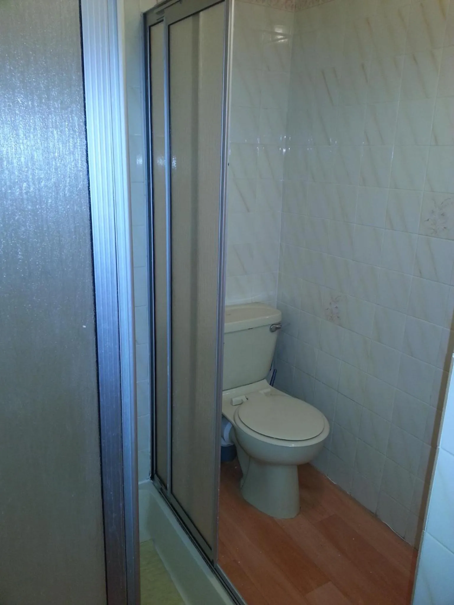 Toilet in Jesmond International Hotel