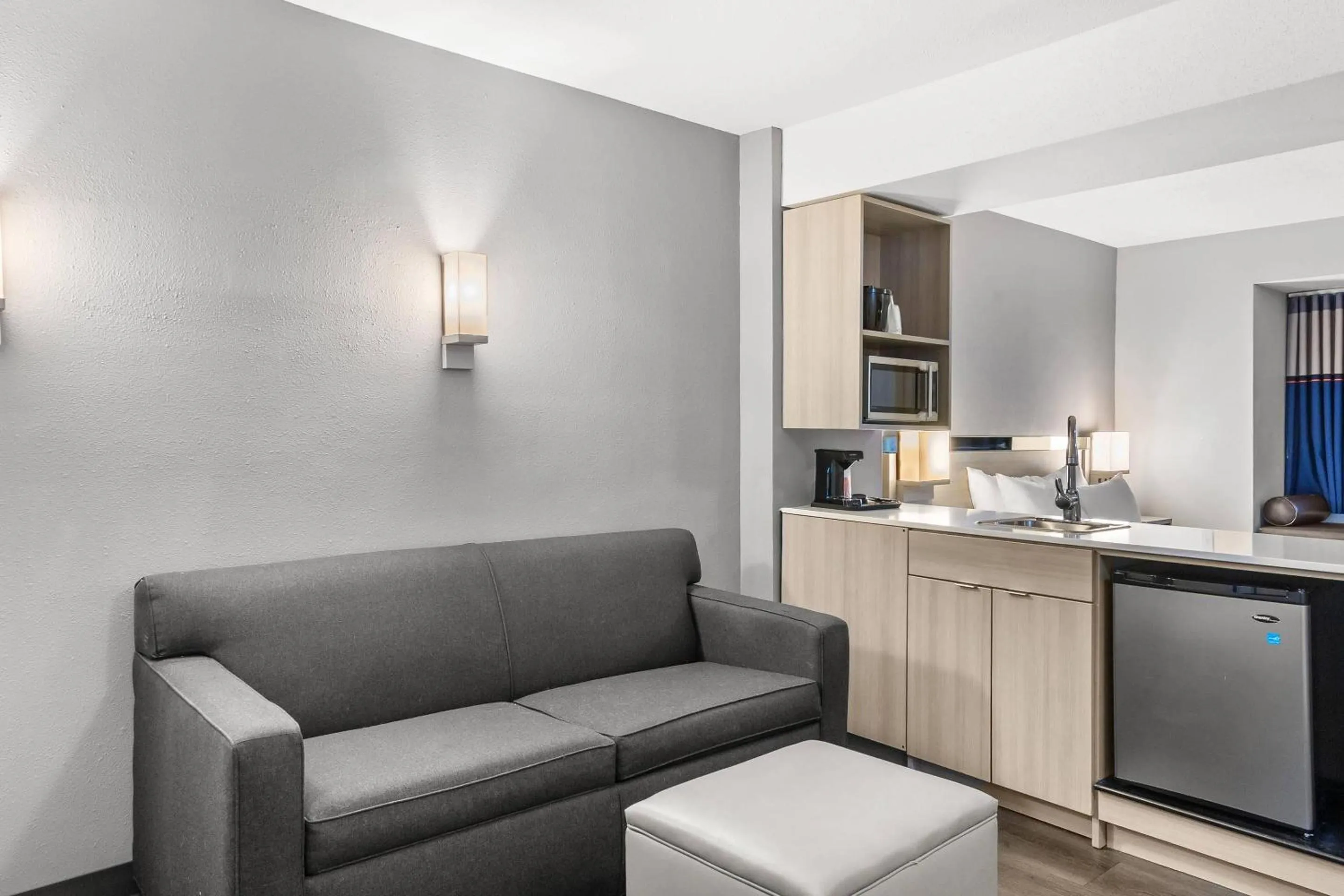 Bedroom in Quality Inn & Suites Nashville - Bellevue