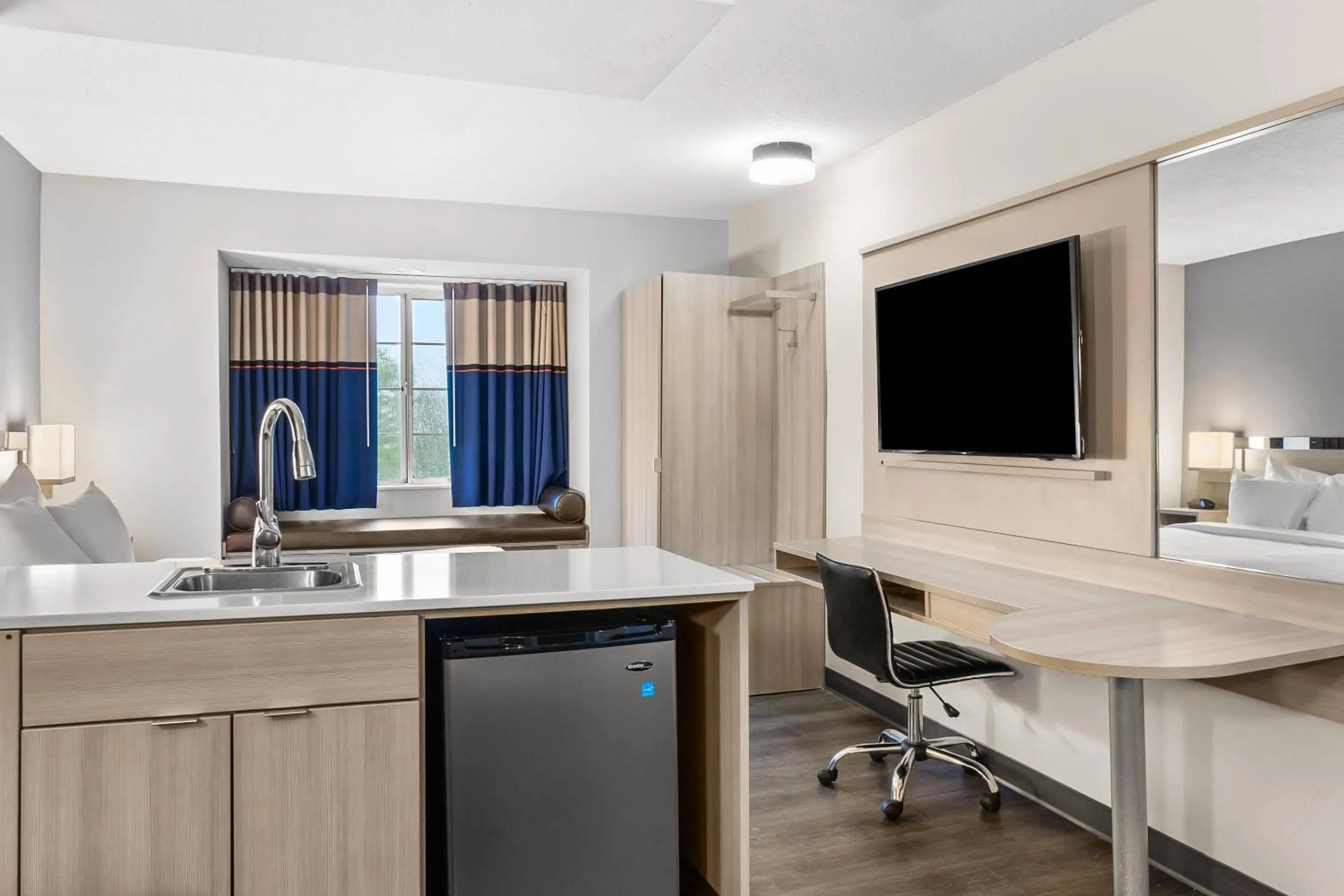 Bedroom in Quality Inn & Suites Nashville - Bellevue