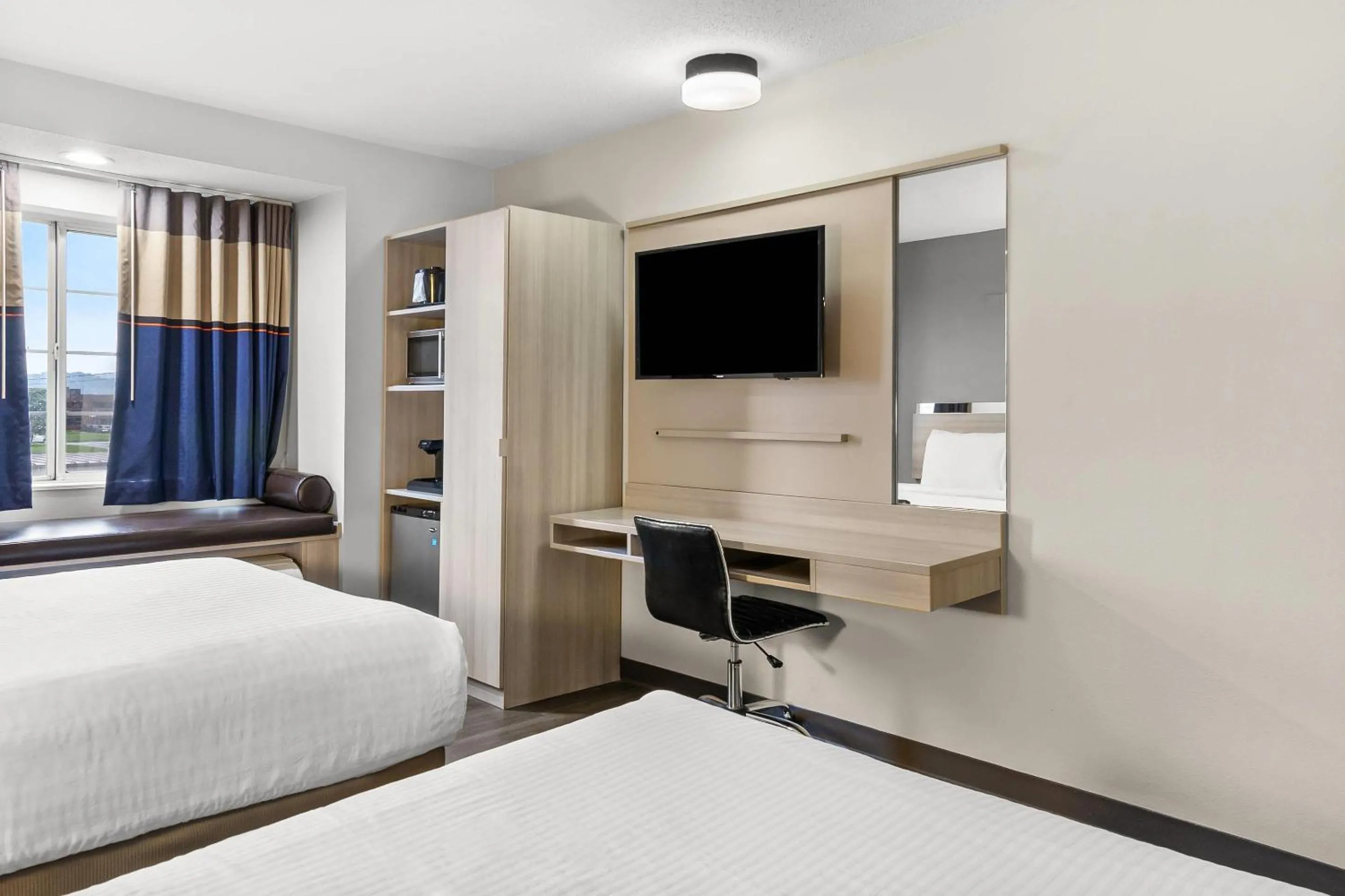 Bedroom, Bed in Quality Inn & Suites Nashville - Bellevue