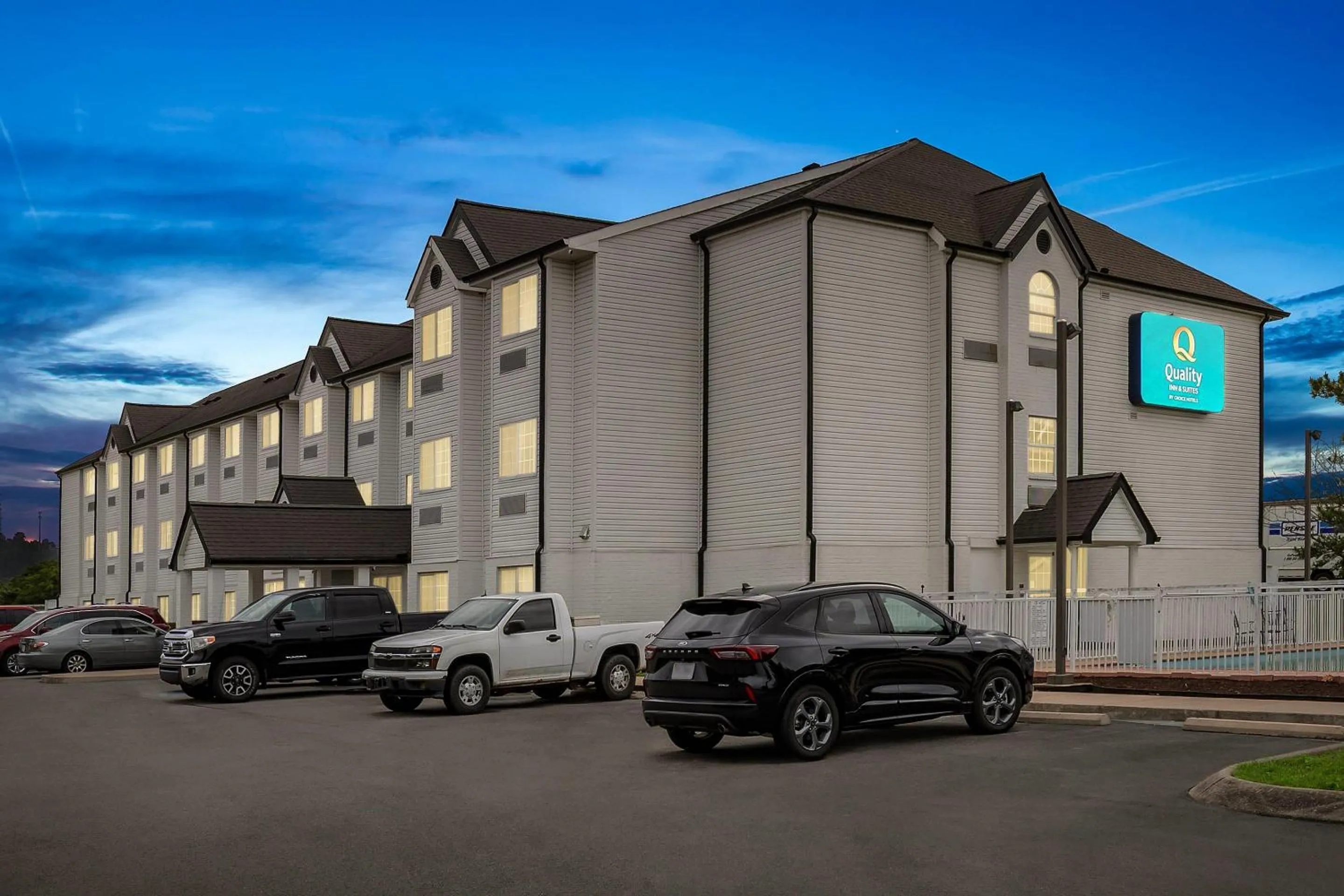 Property building in Quality Inn & Suites Nashville - Bellevue