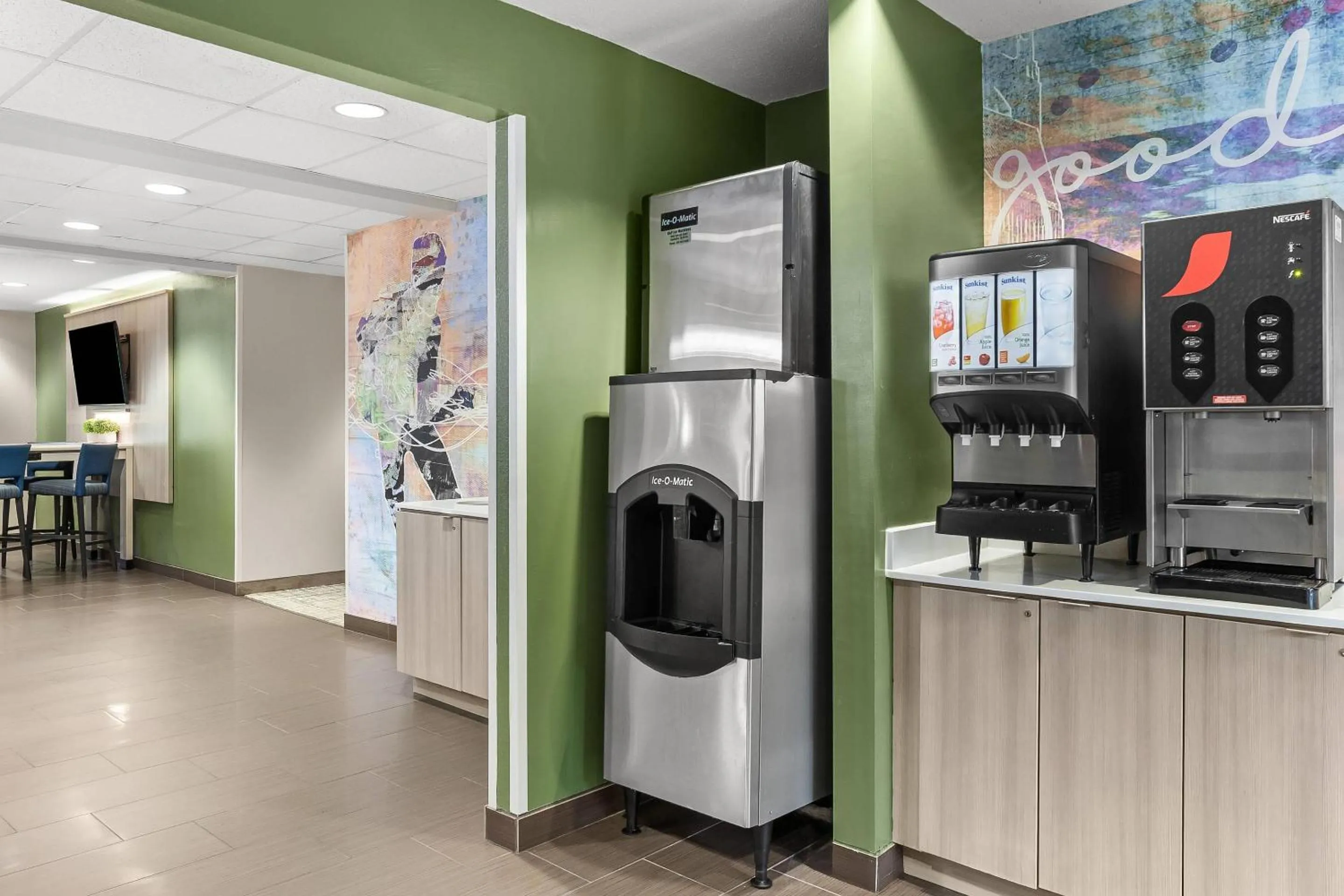 Breakfast in Quality Inn & Suites Nashville - Bellevue