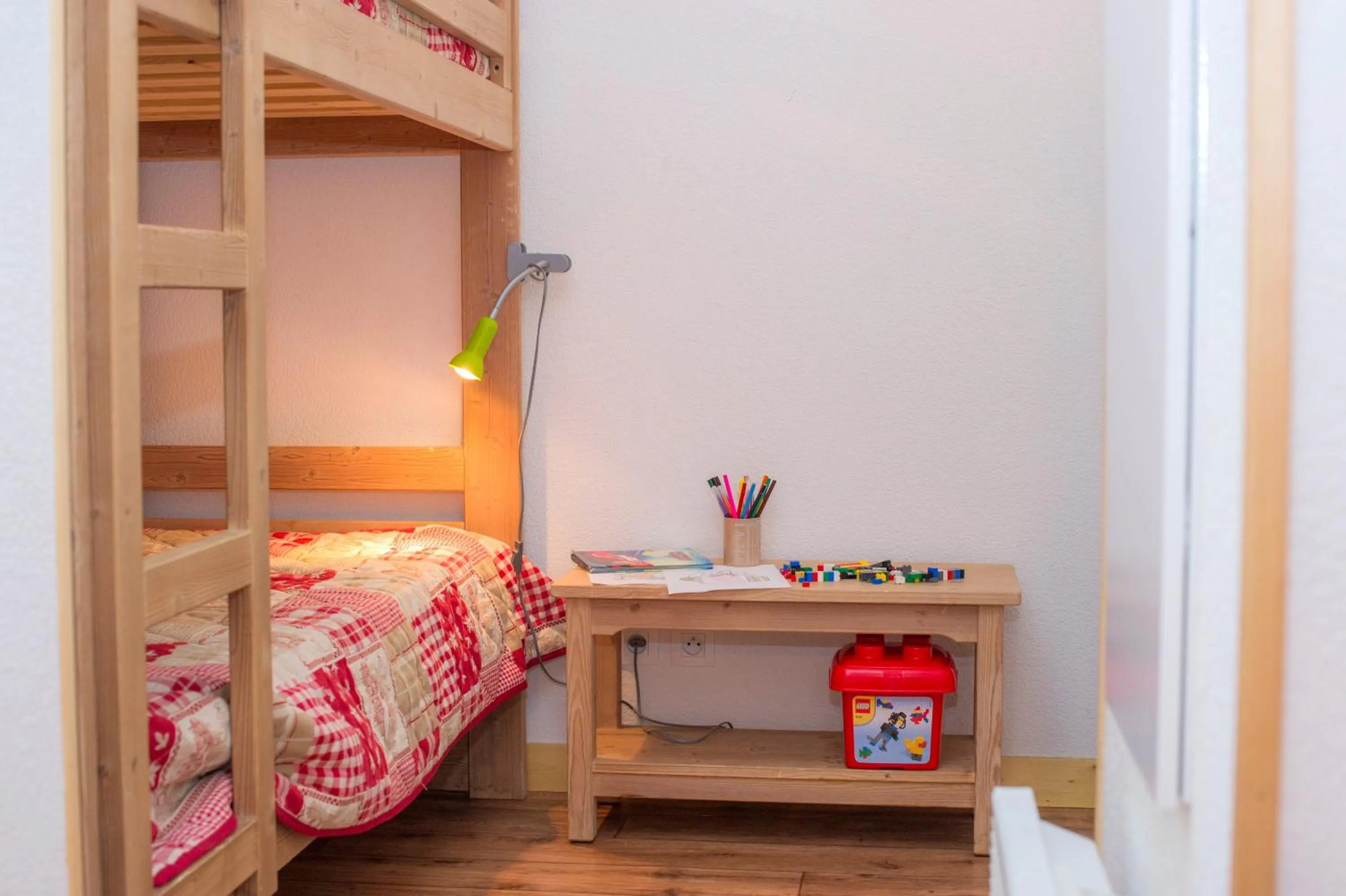 bunk bed, Bed in Résidence Goélia Le Balcon des Neiges