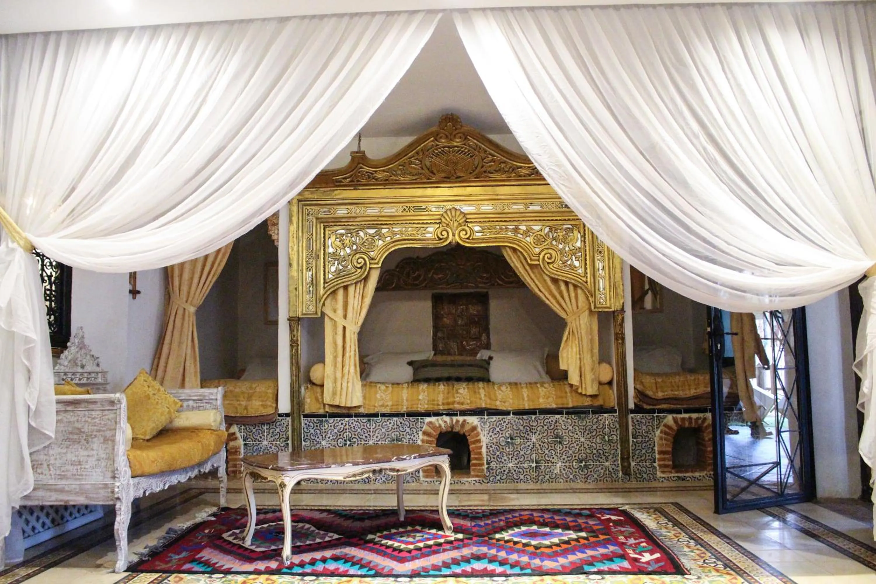 Decorative detail in Dar Zaghouan