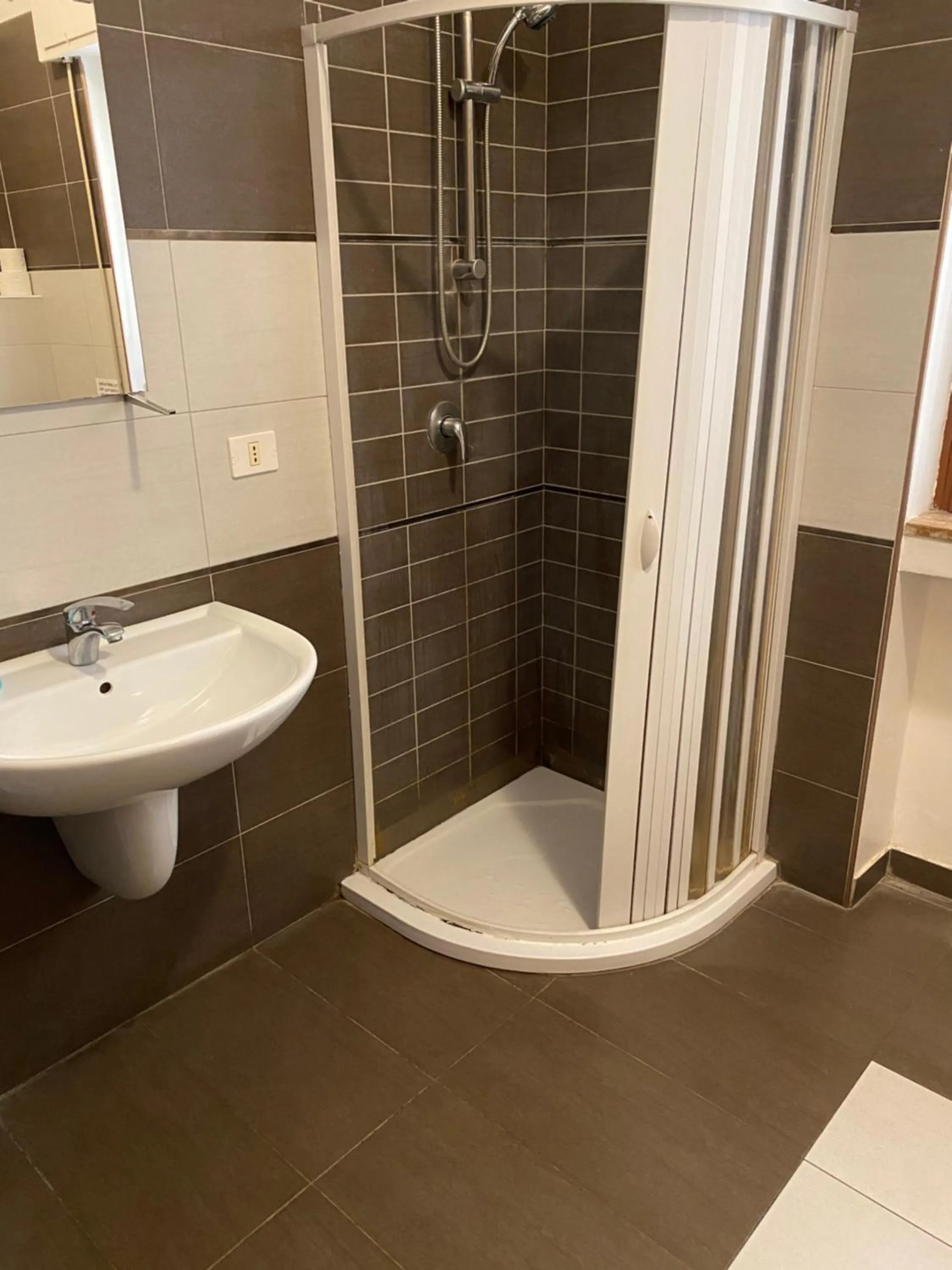 Bathroom in Olive Tree