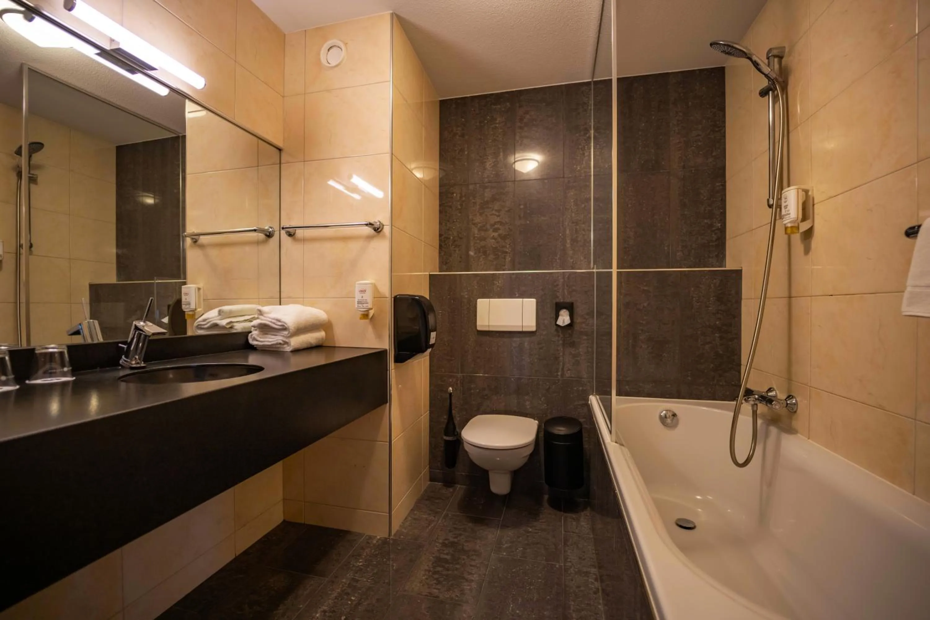 Bathroom in Fletcher Hotel-Restaurant Arion-Vlissingen