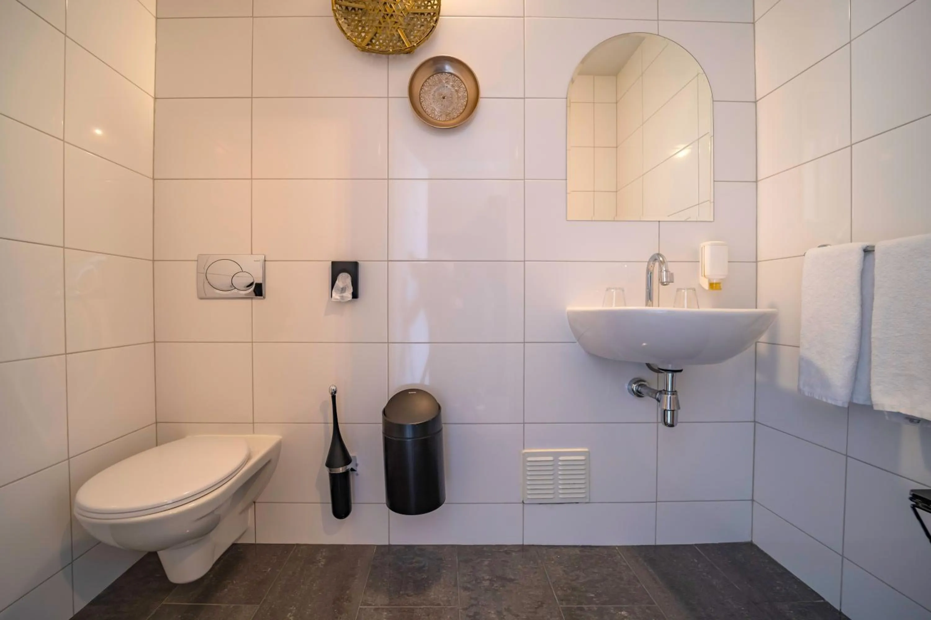 Toilet in Fletcher Hotel-Restaurant Arion-Vlissingen