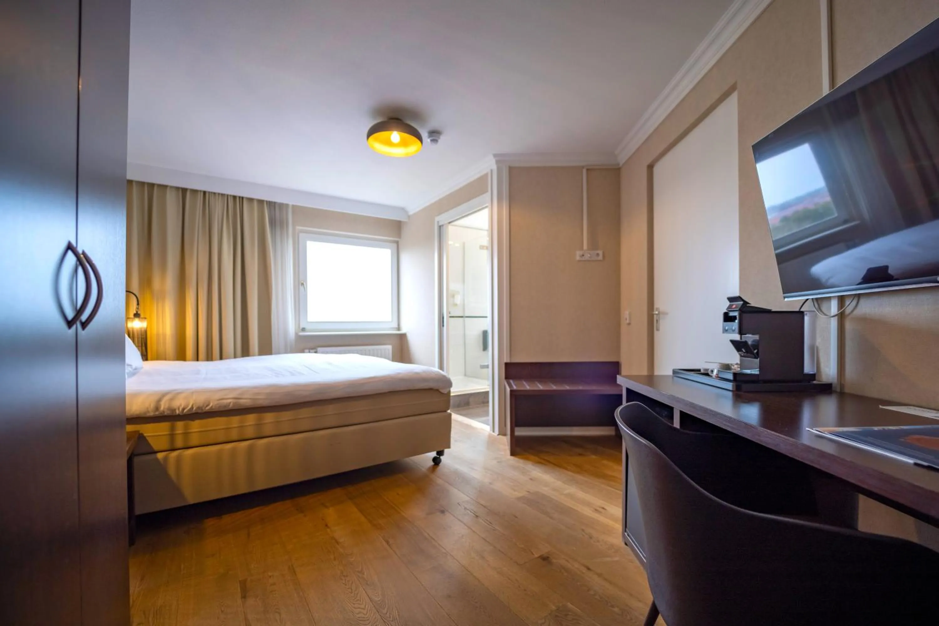 Photo of the whole room, Bed in Fletcher Hotel-Restaurant Arion-Vlissingen