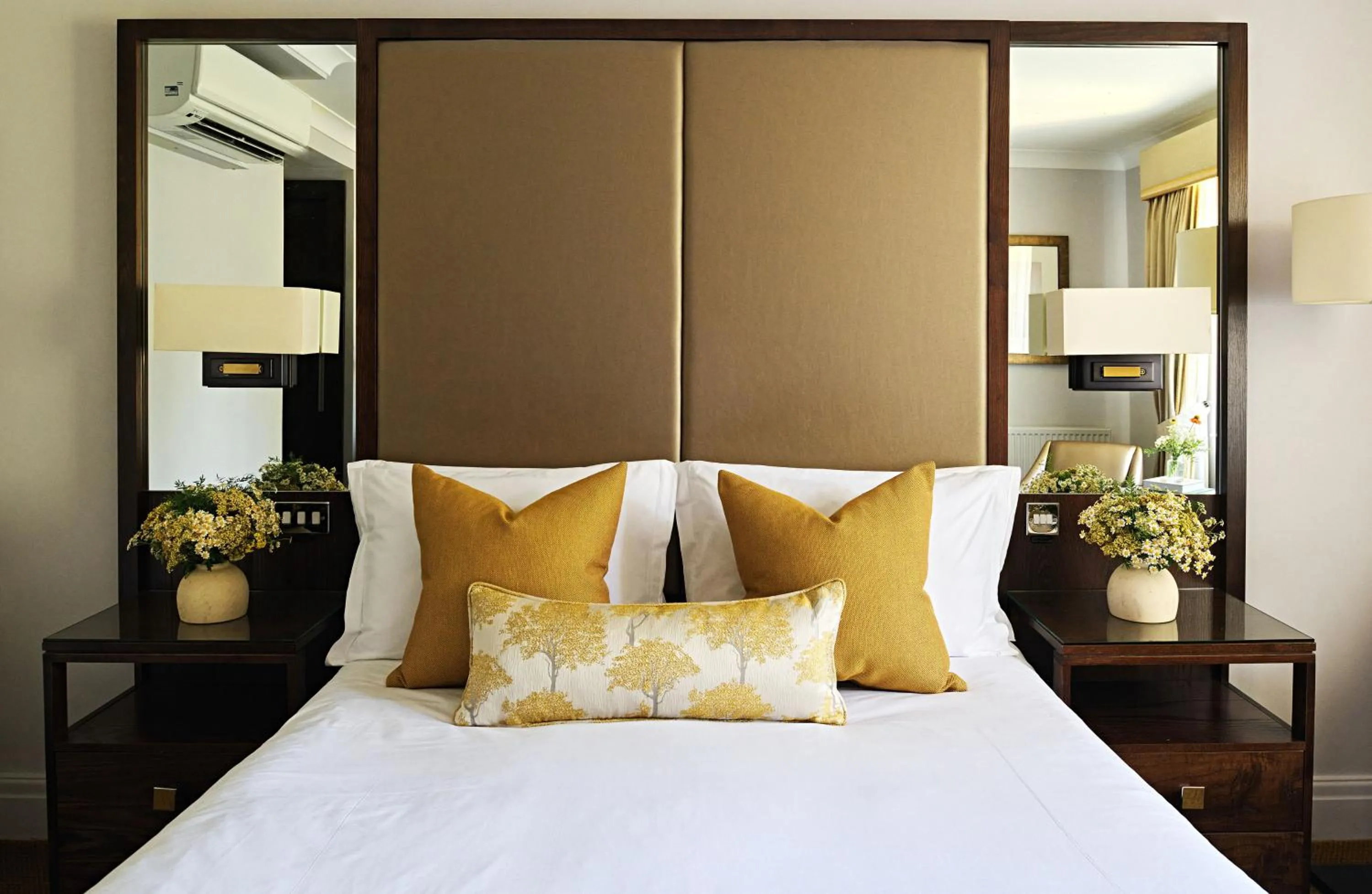 Bedroom, Bed in Rhinefield House Hotel