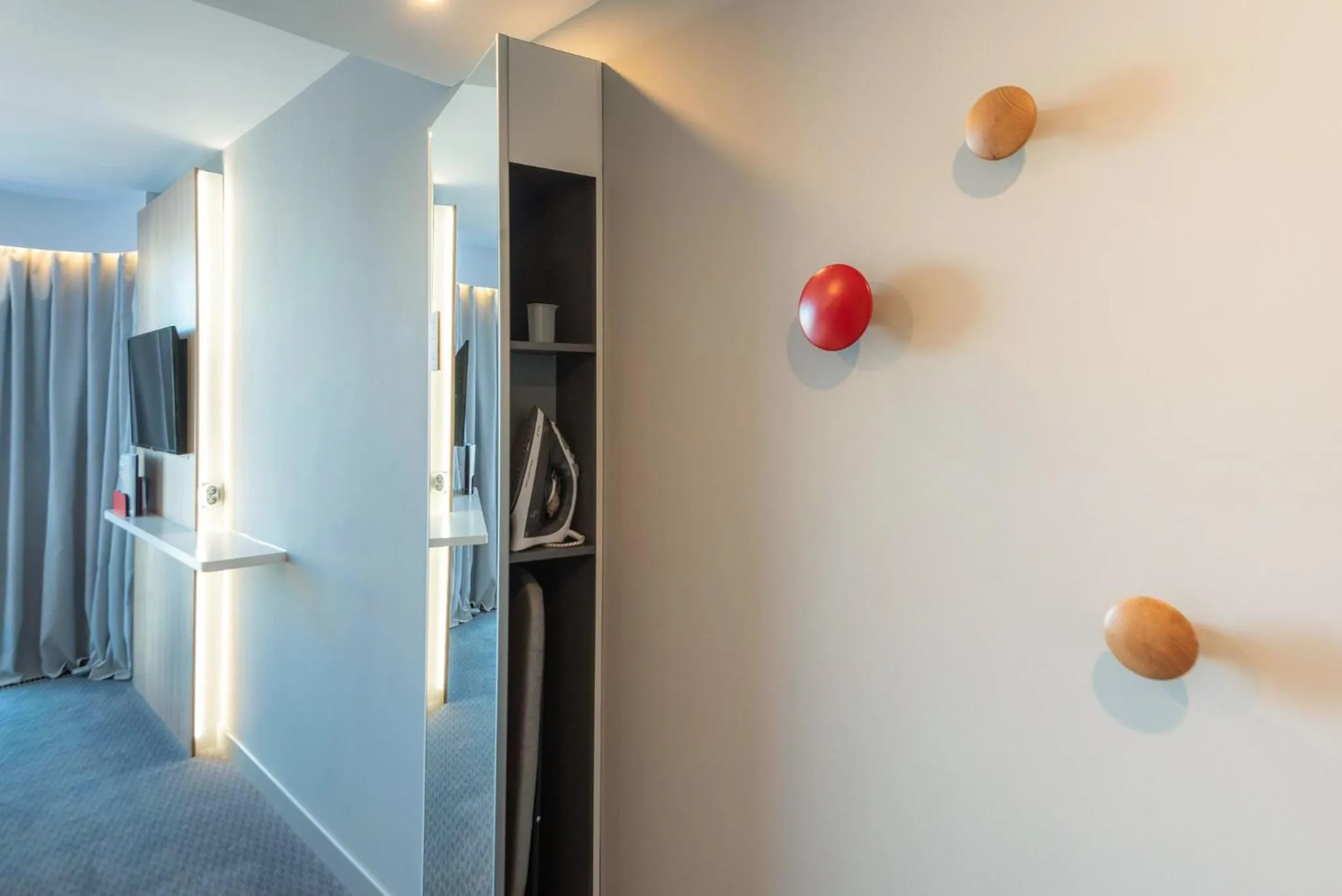 Lobby or reception in Holiday Inn Express - Astana - Turan by IHG