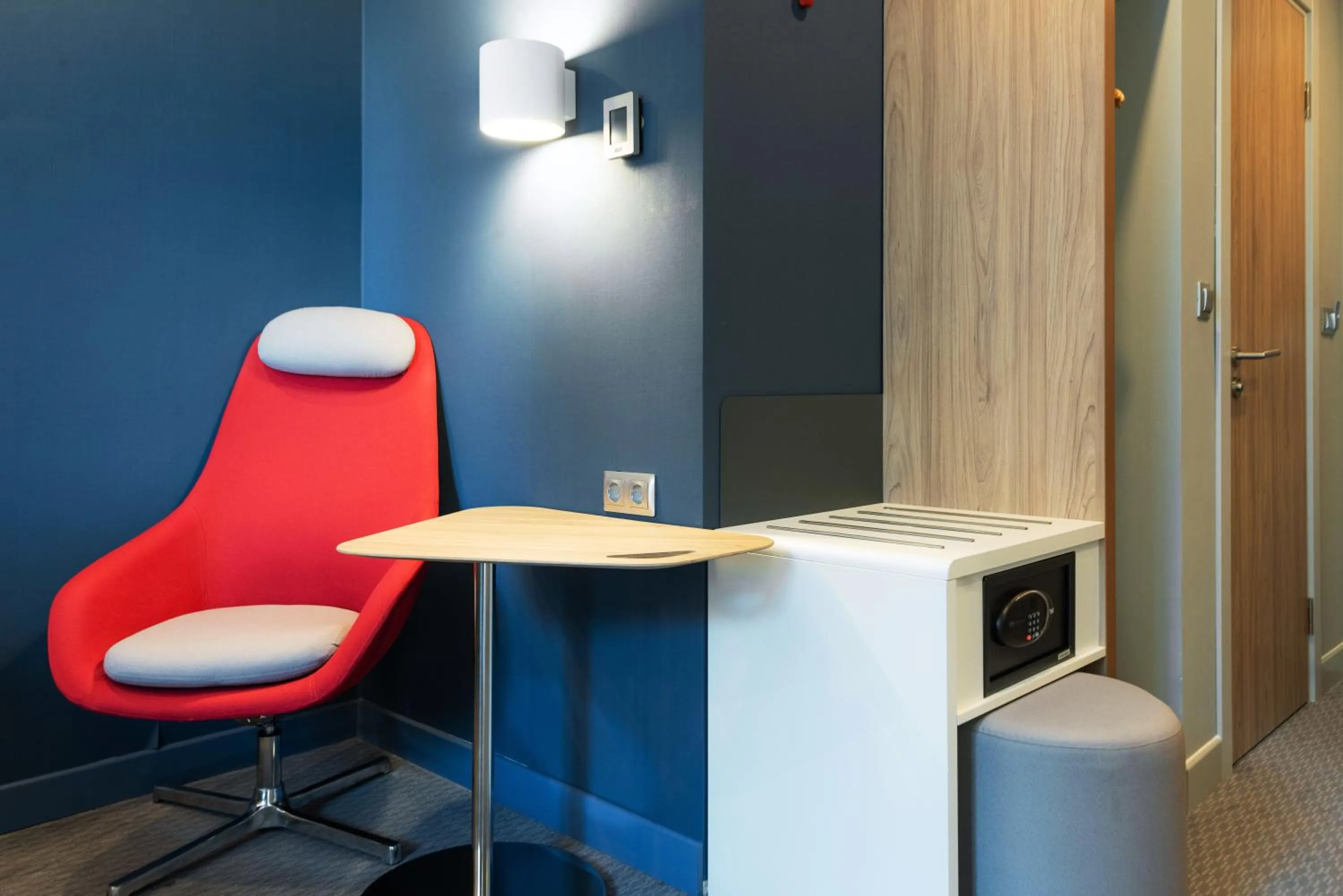 hair dresser in Holiday Inn Express - Astana - Turan by IHG