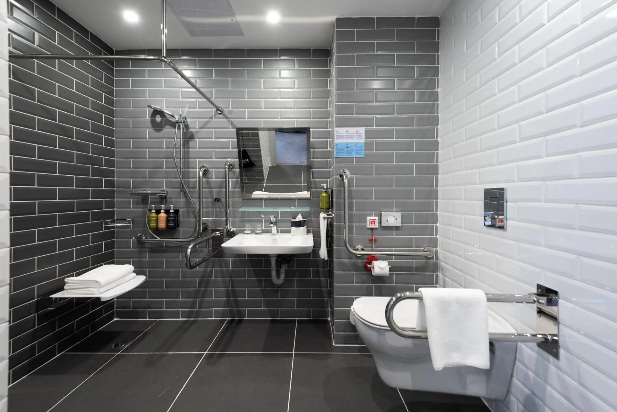 Photo of the whole room in Holiday Inn Express - Astana - Turan by IHG