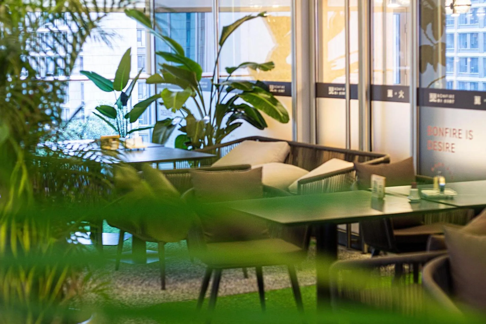 Restaurant/places to eat in Crowne Plaza Hangzhou Linping by IHG