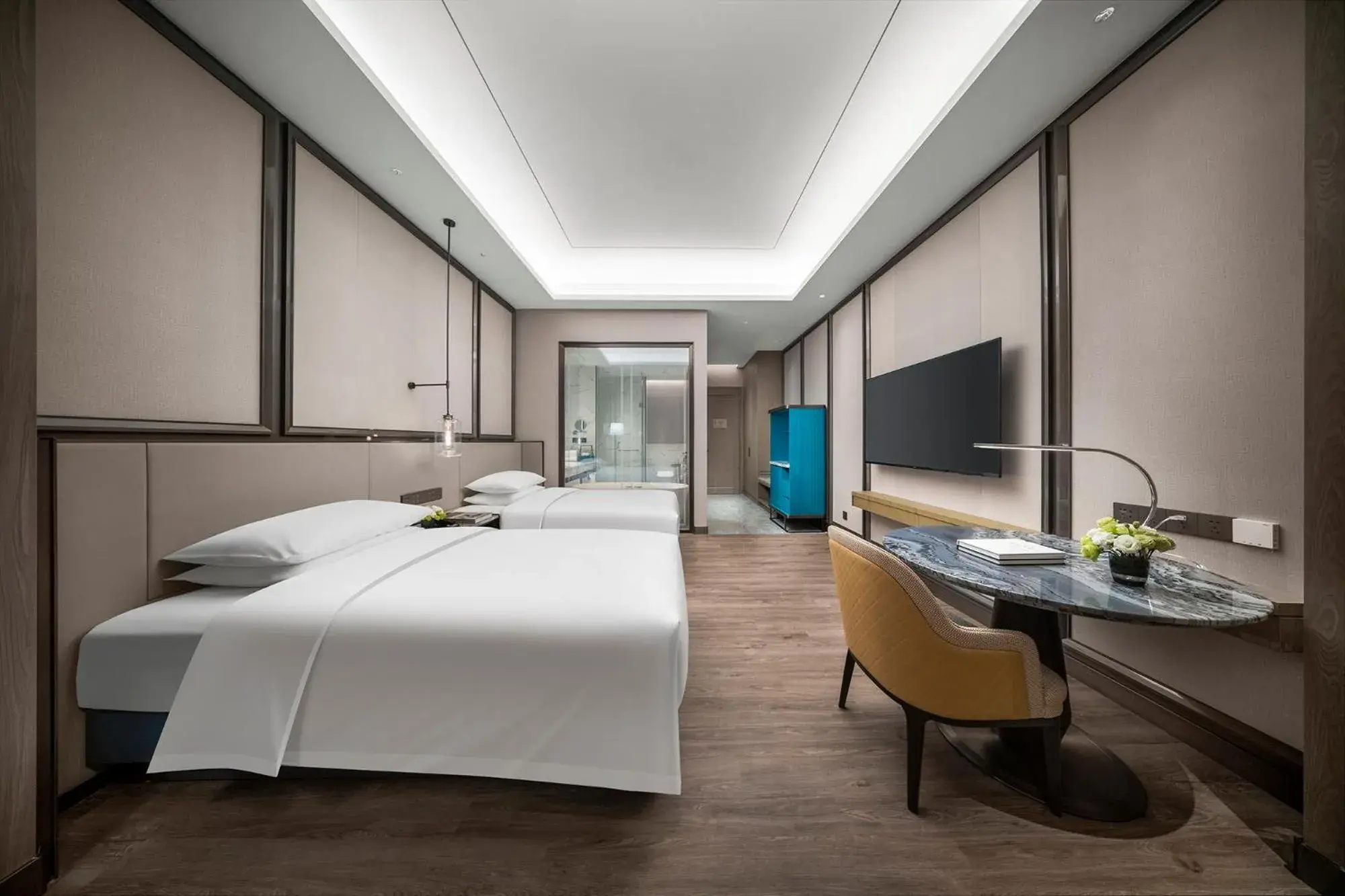 Standard Twin Room with Bathtub and City View in Crowne Plaza Hangzhou Linping by IHG Standard Twin Room with Bathtub and City View in Crowne Plaza Hangzhou Linping by IHG