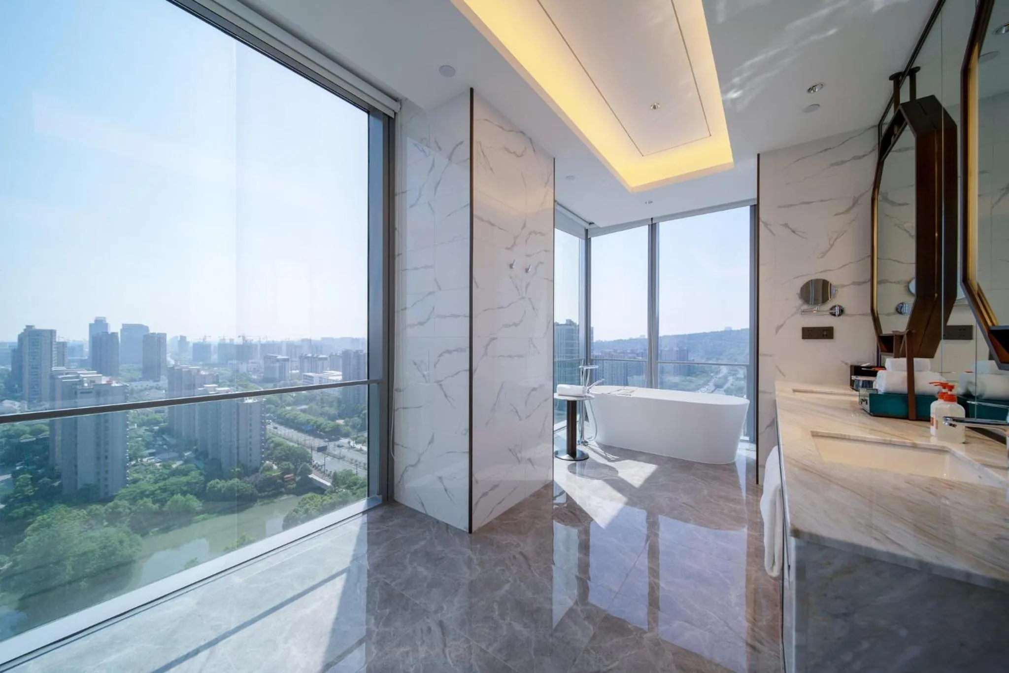 Bathroom in Crowne Plaza Hangzhou Linping by IHG