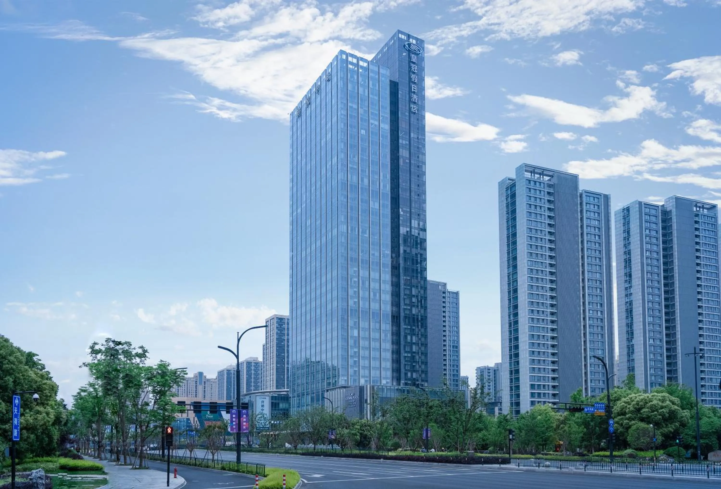 Property building in Crowne Plaza Hangzhou Linping by IHG
