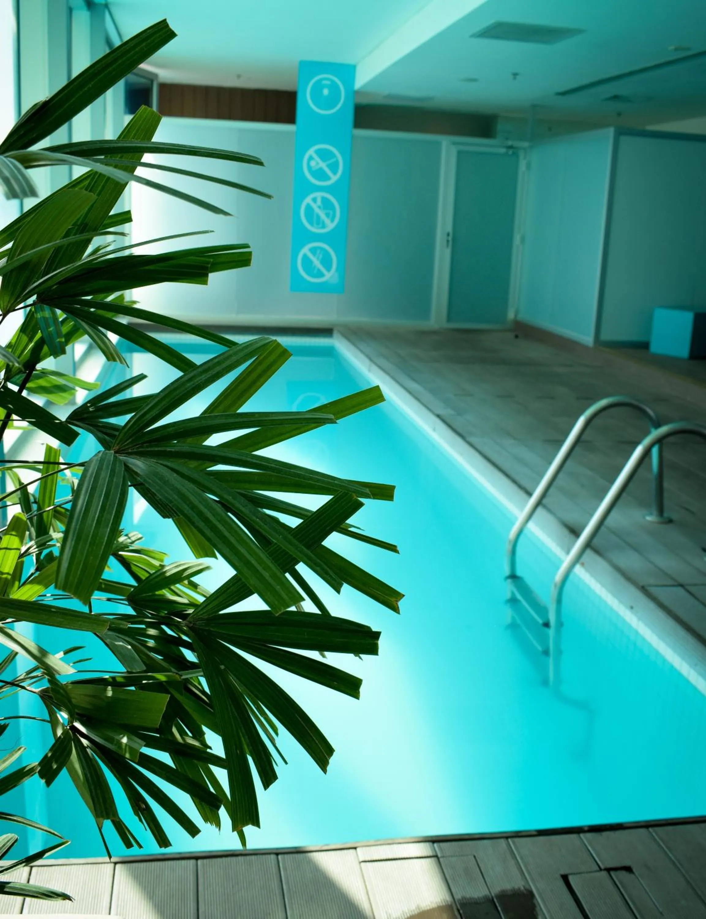 Swimming pool in Rivera Casino & Resort