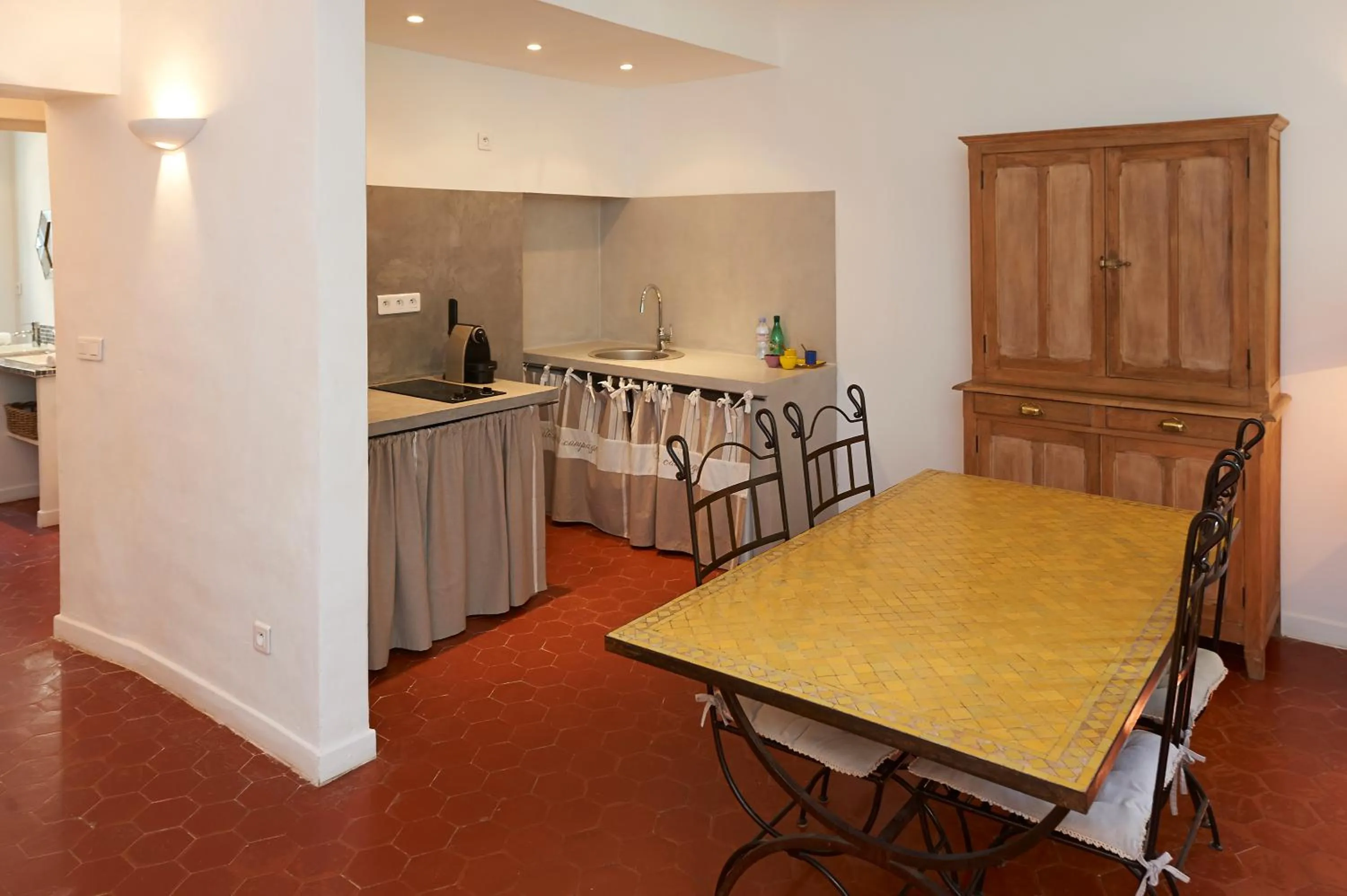 La Grande Maison De Nans