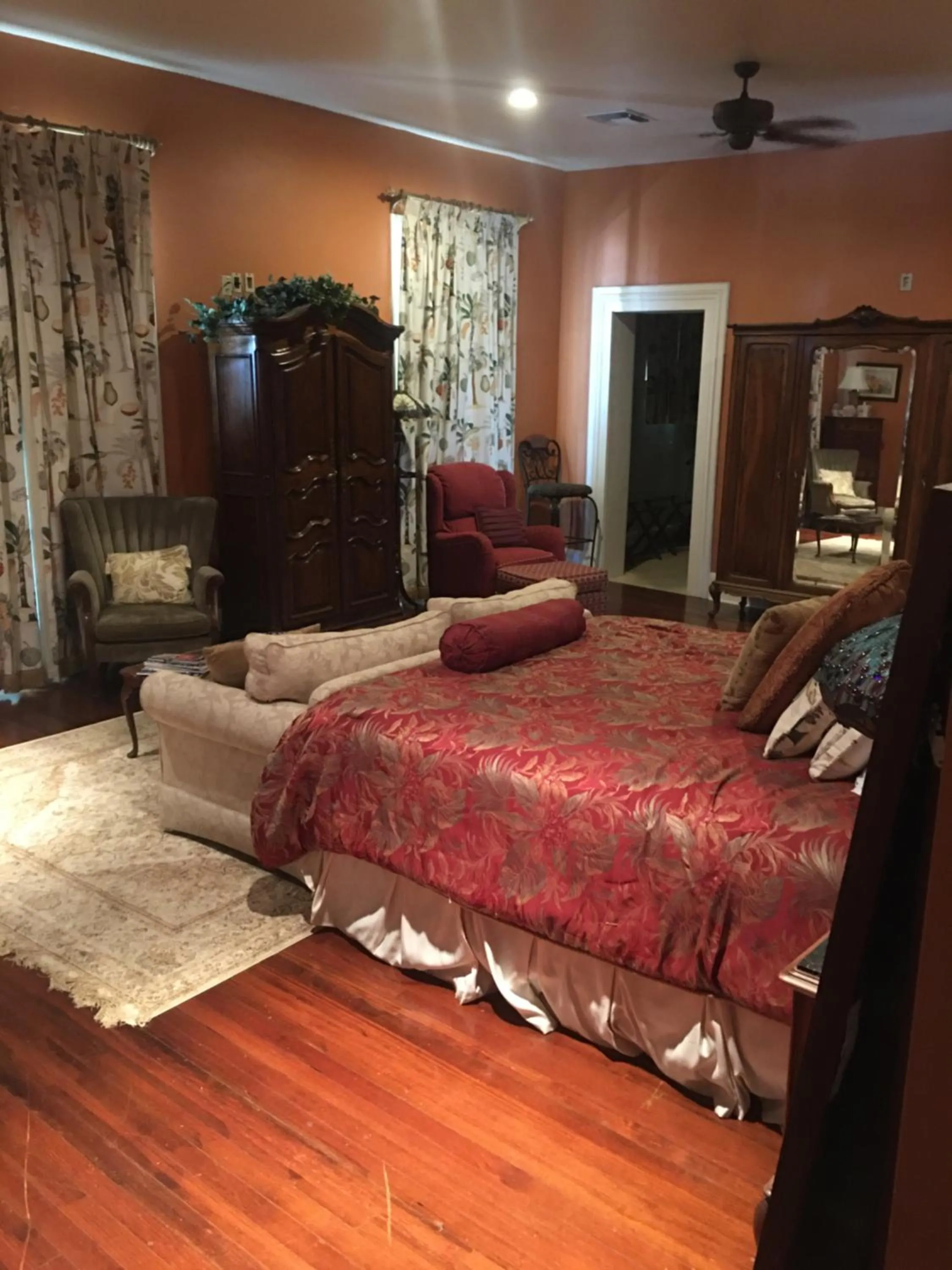 Bed in The Lasker Inn