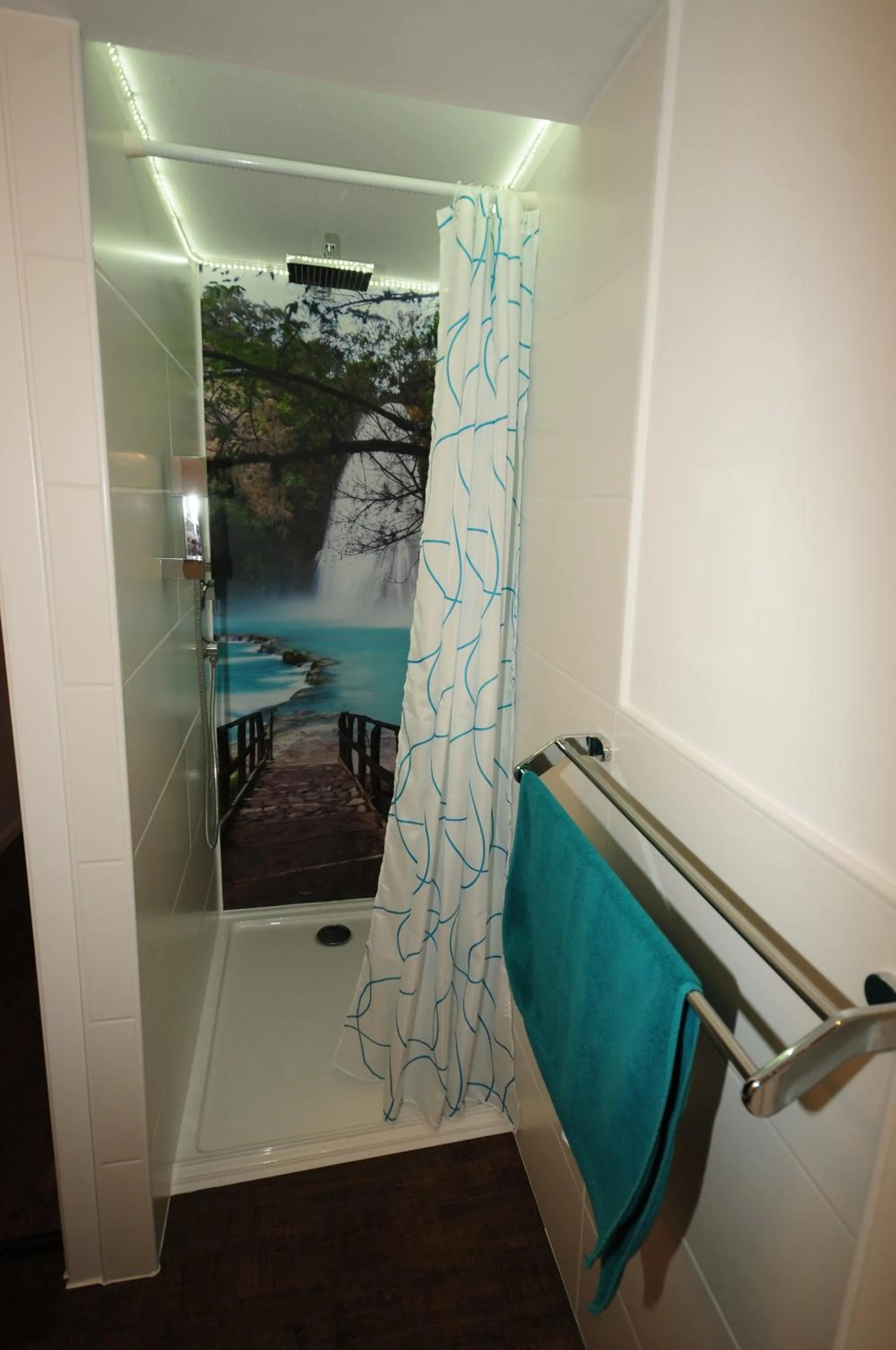 Shower in Ferienwohnung-Goldener Winkel