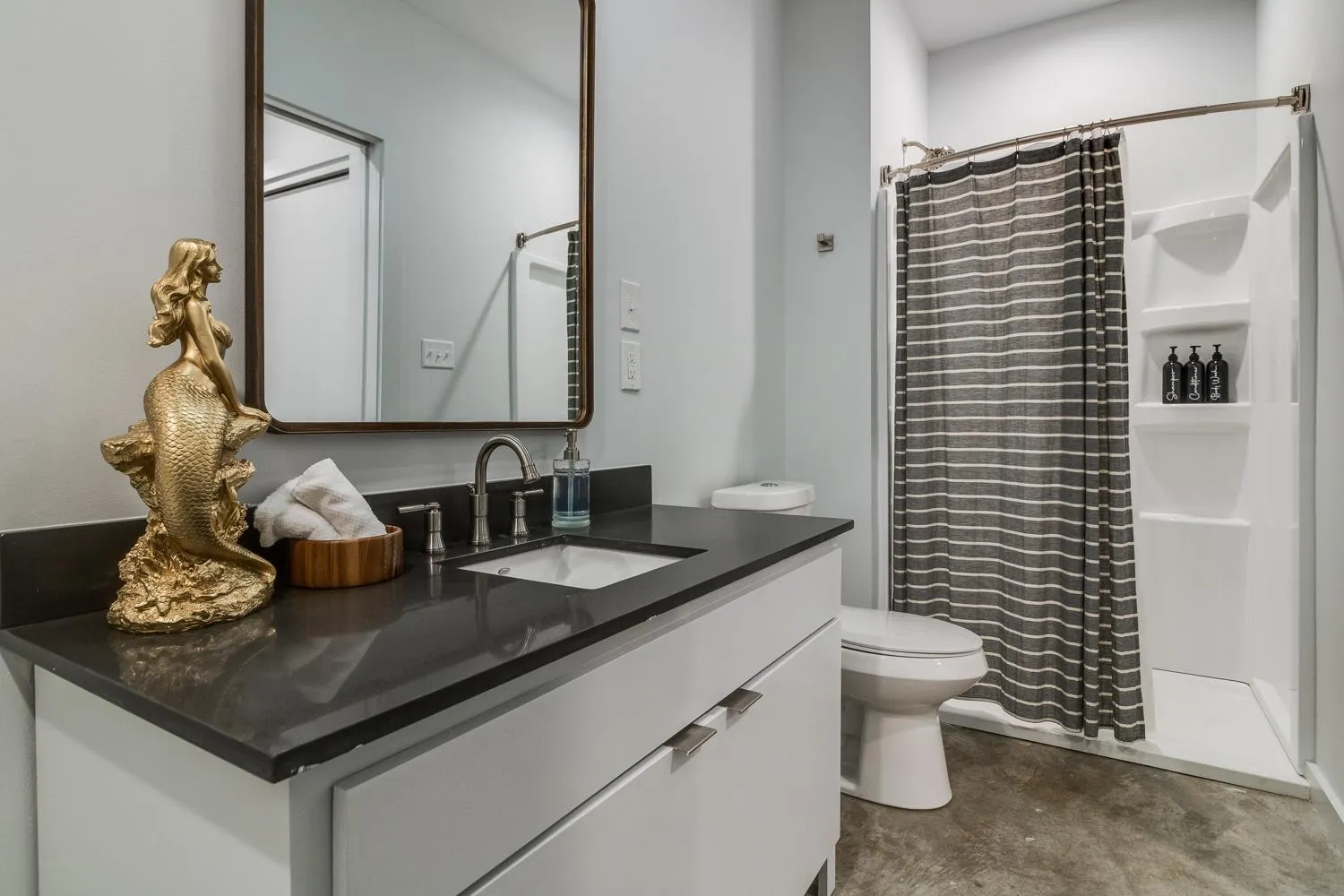 Shower in The Cypress Flats