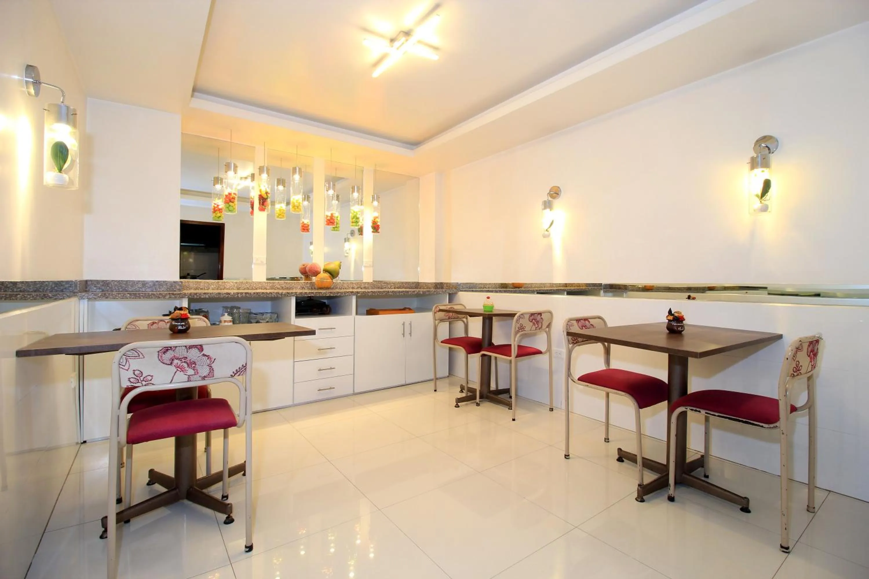 Communal lounge/ TV room in La Rosario Hotel