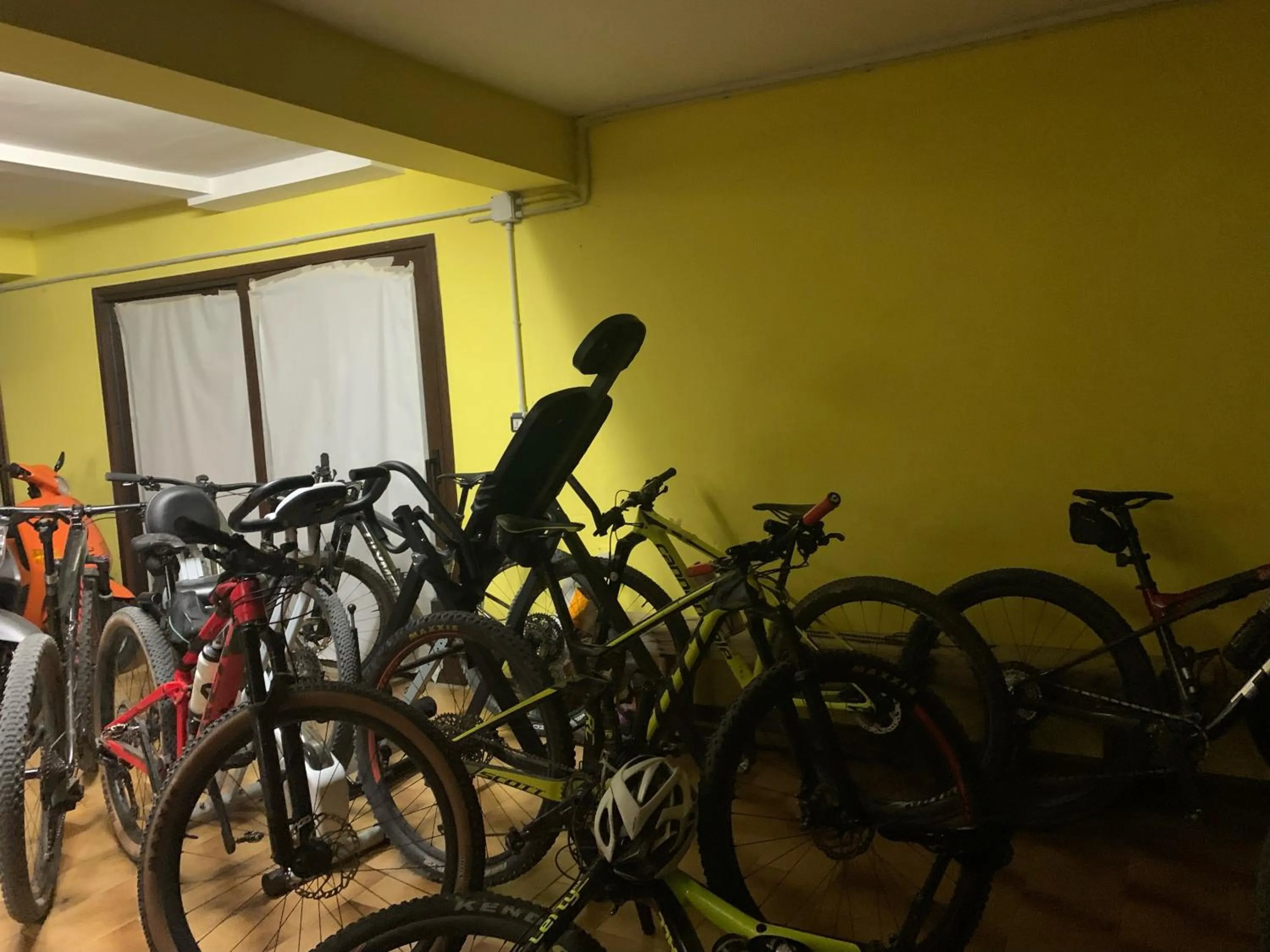 Cycling in Hotel Miramonti Seulo Turismo Rurale