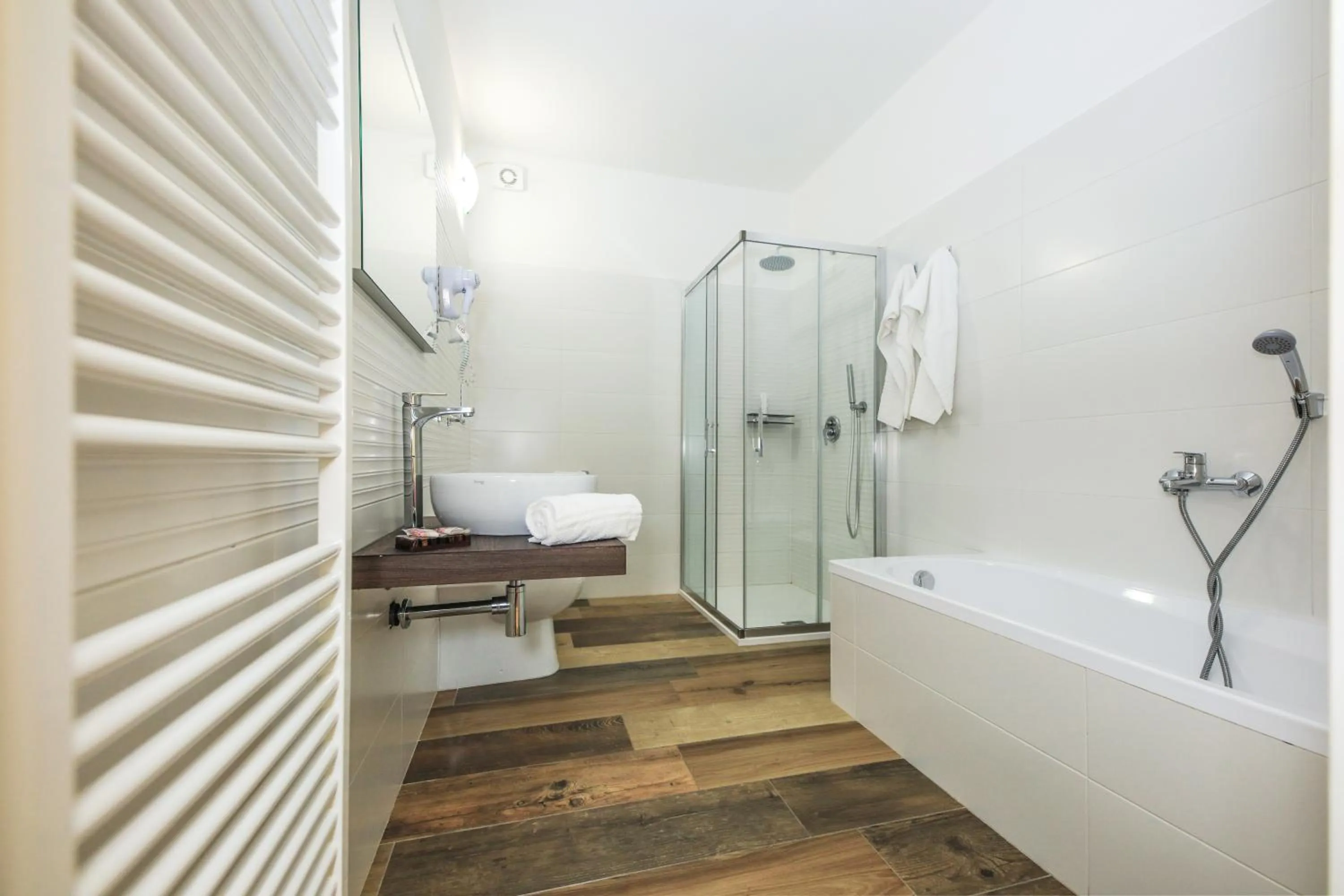 Bathroom in Hotel Miramonti Seulo Turismo Rurale