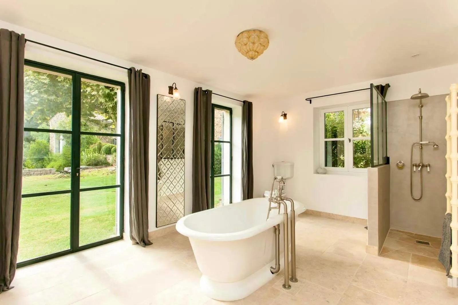 Bathroom in La Grande Verrière - Luberon en Provence