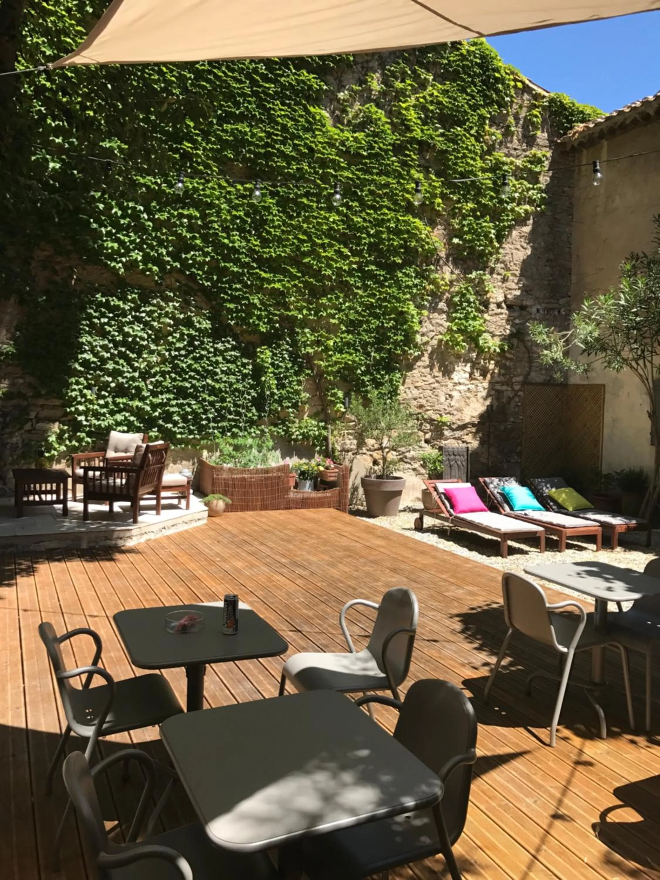 Patio in Le Voyageur - Chambres d'Hôtes