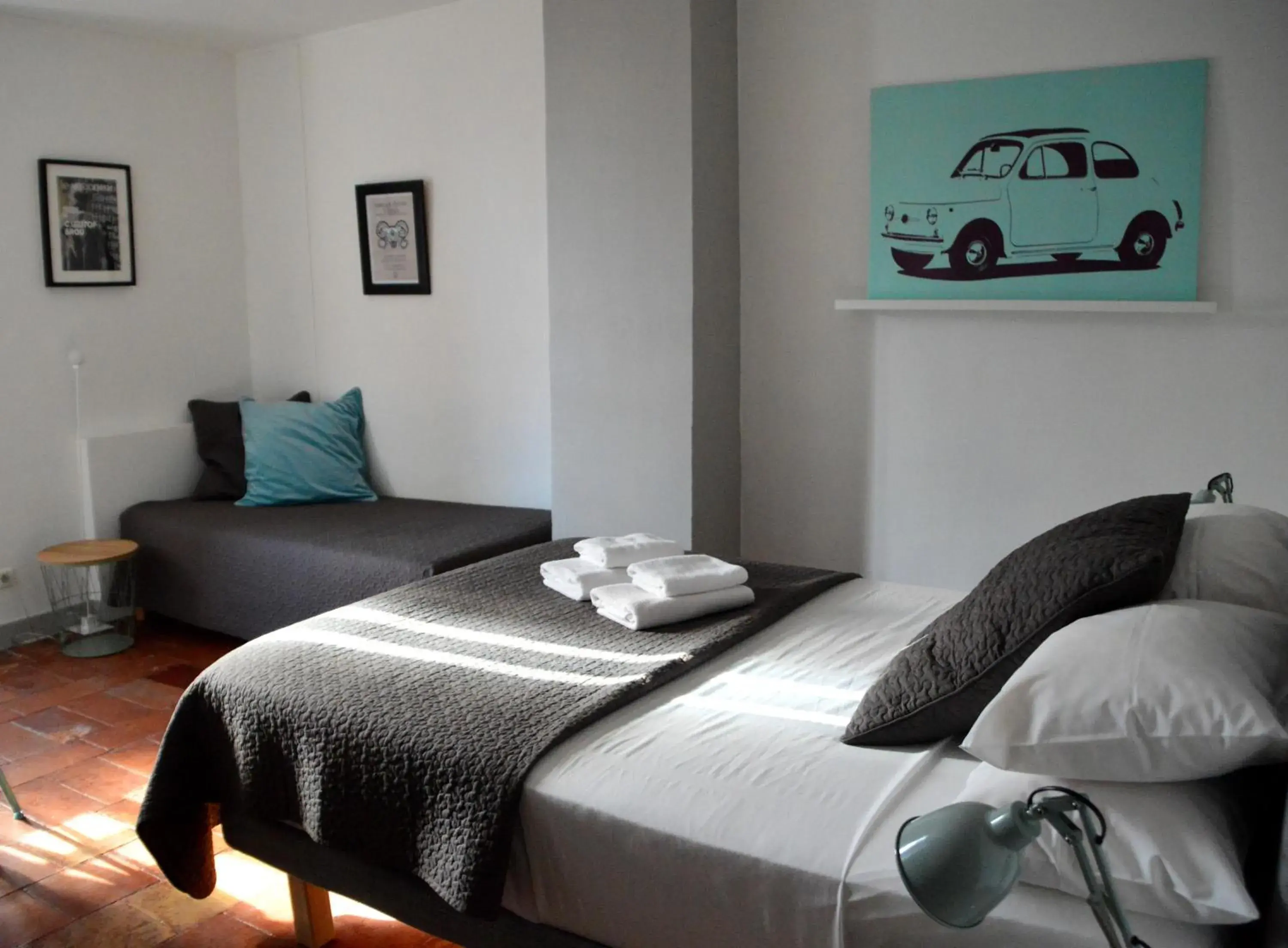 Double Room with Extra Bed in Le Voyageur - Chambres d'Hôtes Double Room with Extra Bed in Le Voyageur - Chambres d'Hôtes