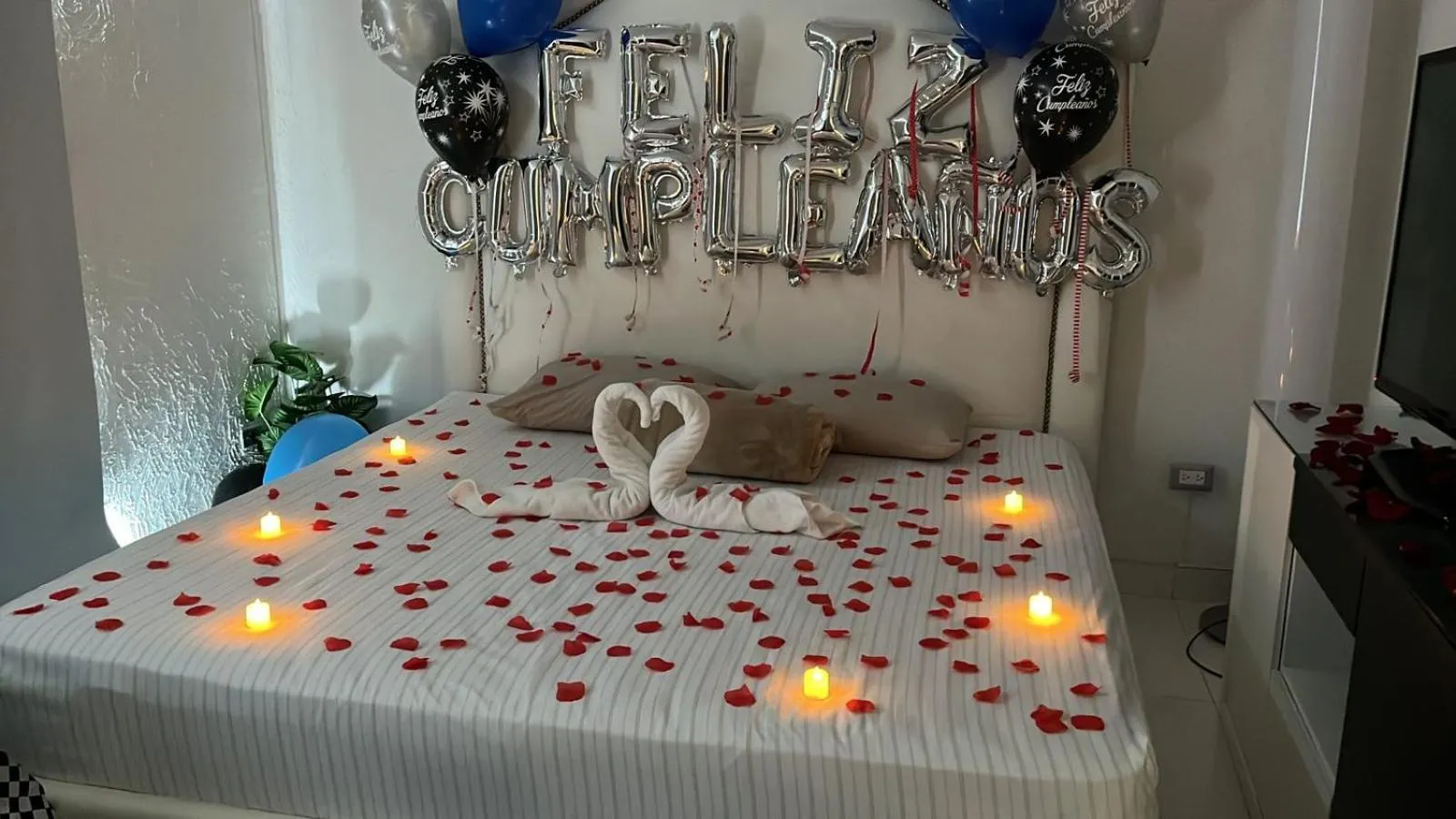 Bed in Hotel Kaamú Taganga