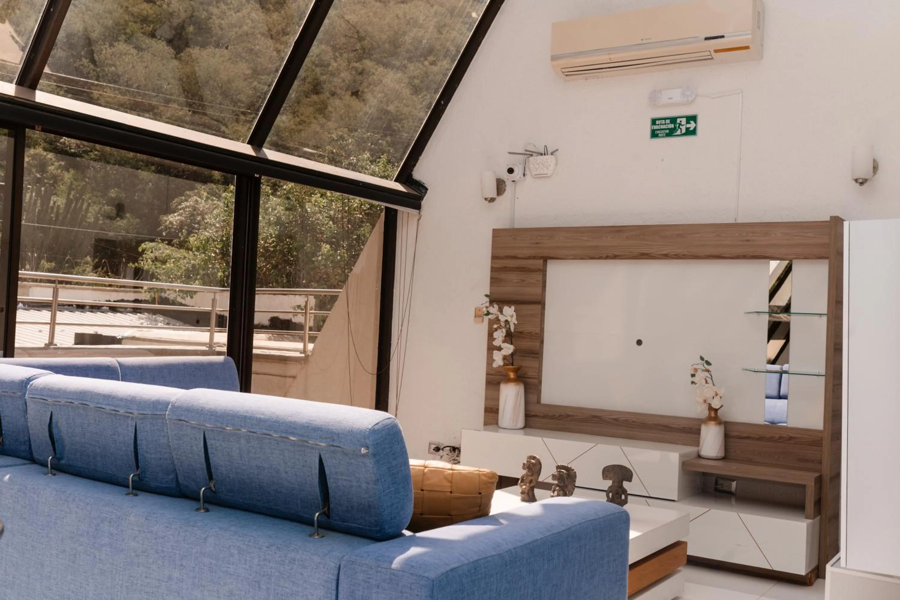 Seating area in Hotel Kaamú Taganga