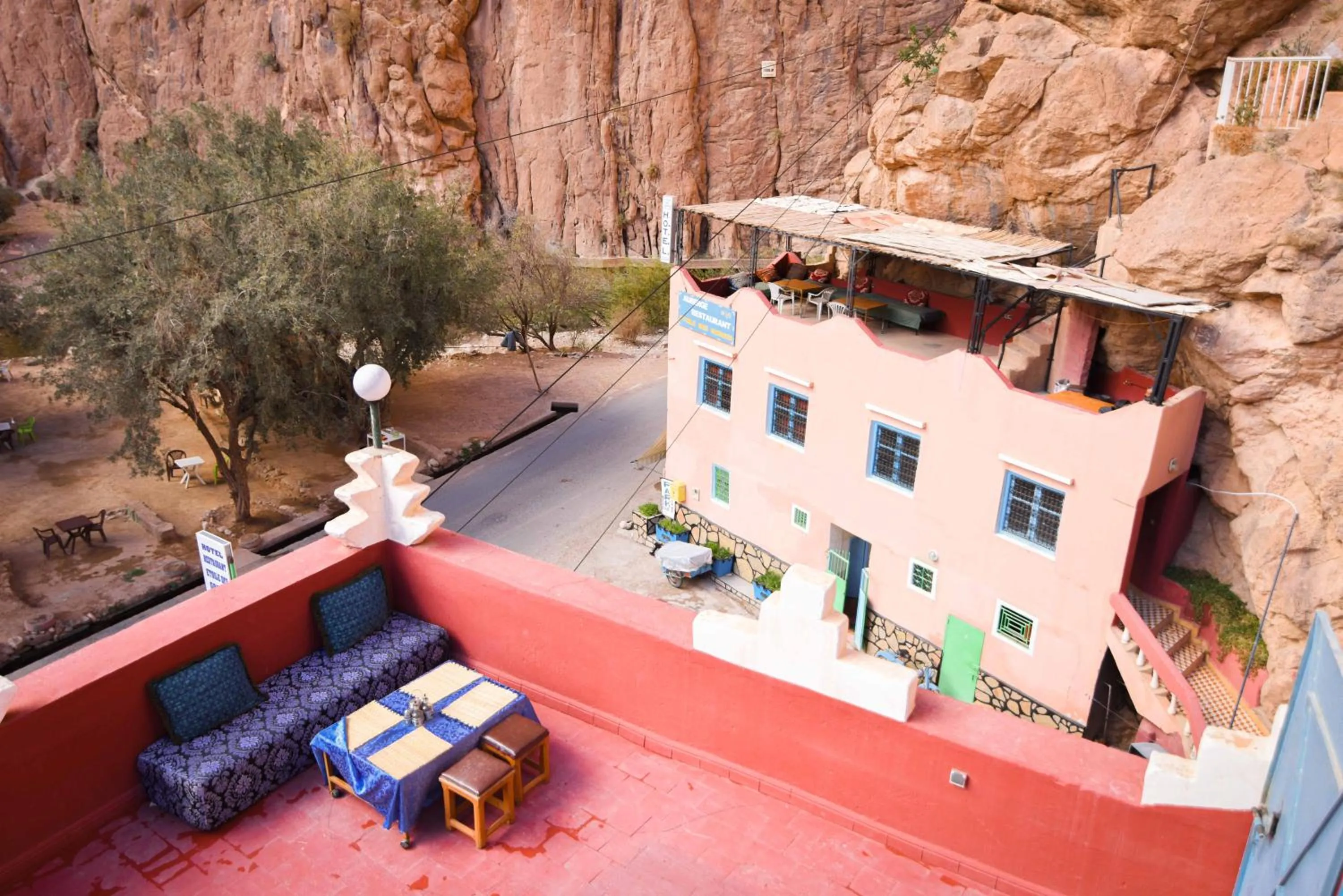 Day in Etoile des Gorges