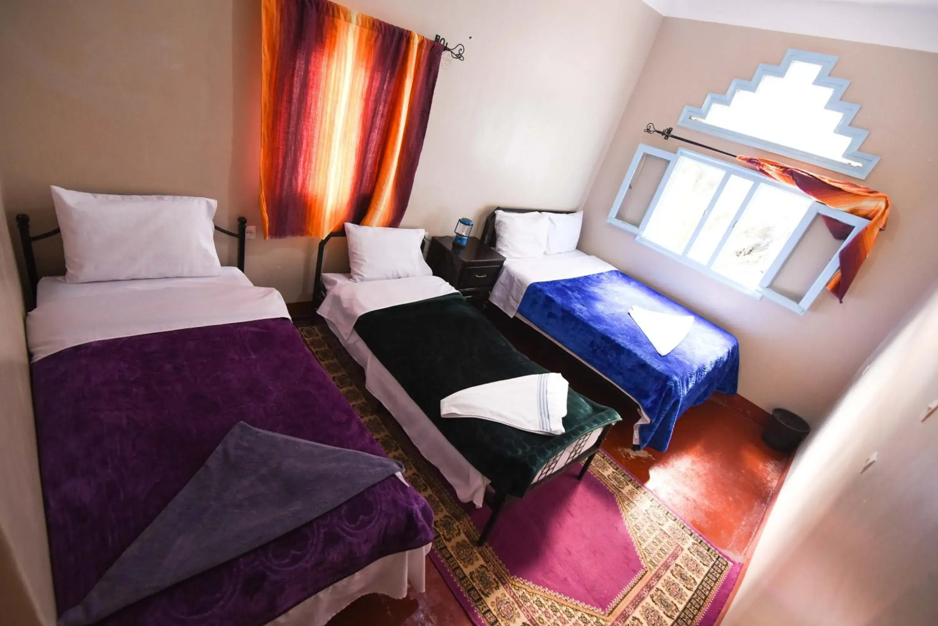 Triple Room with Shower in Etoile des Gorges Triple Room with Shower in Etoile des Gorges