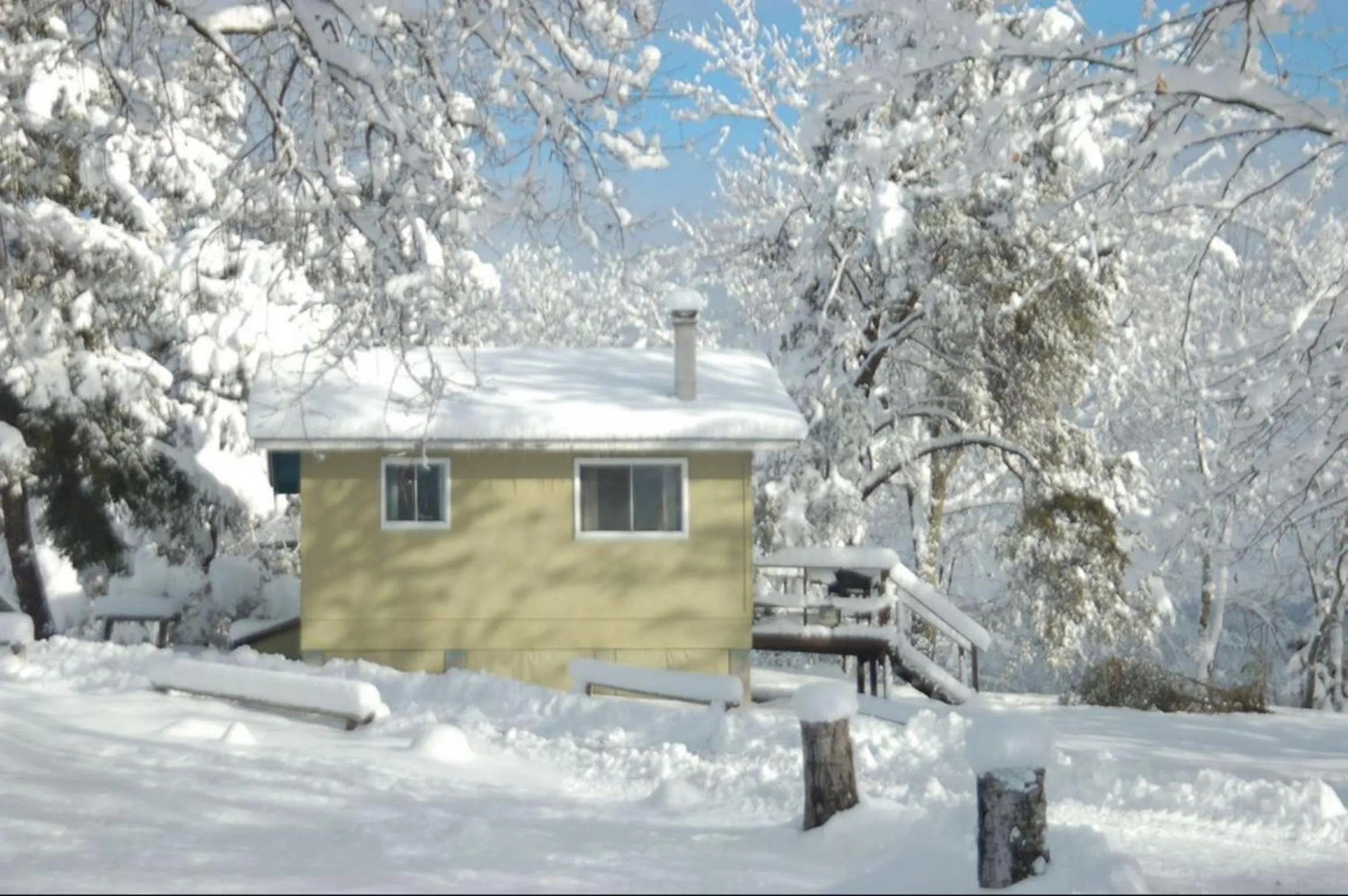 Facade/entrance in Muskoka Shores Cottages