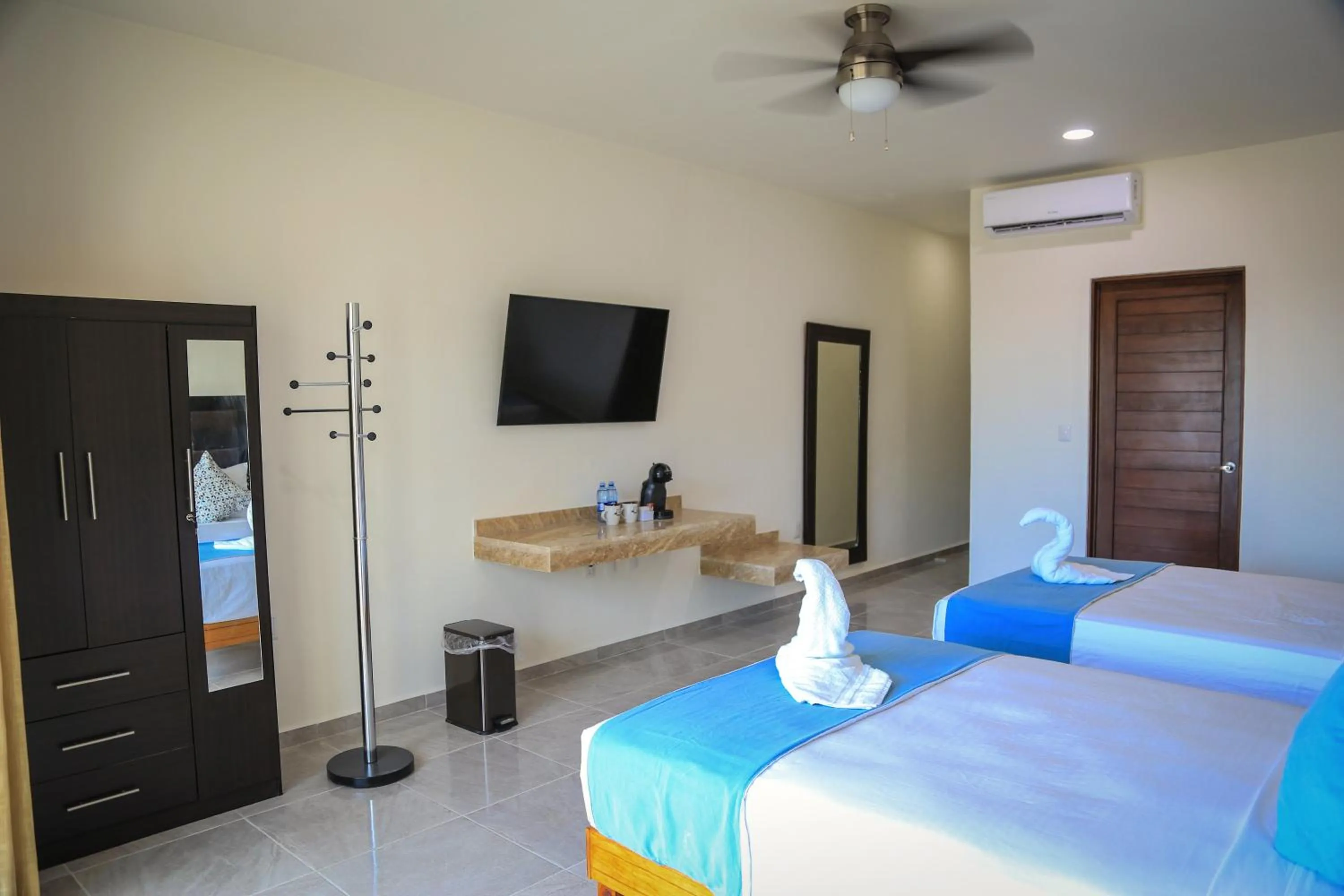 Bed in Hotel Alux x Over Blue