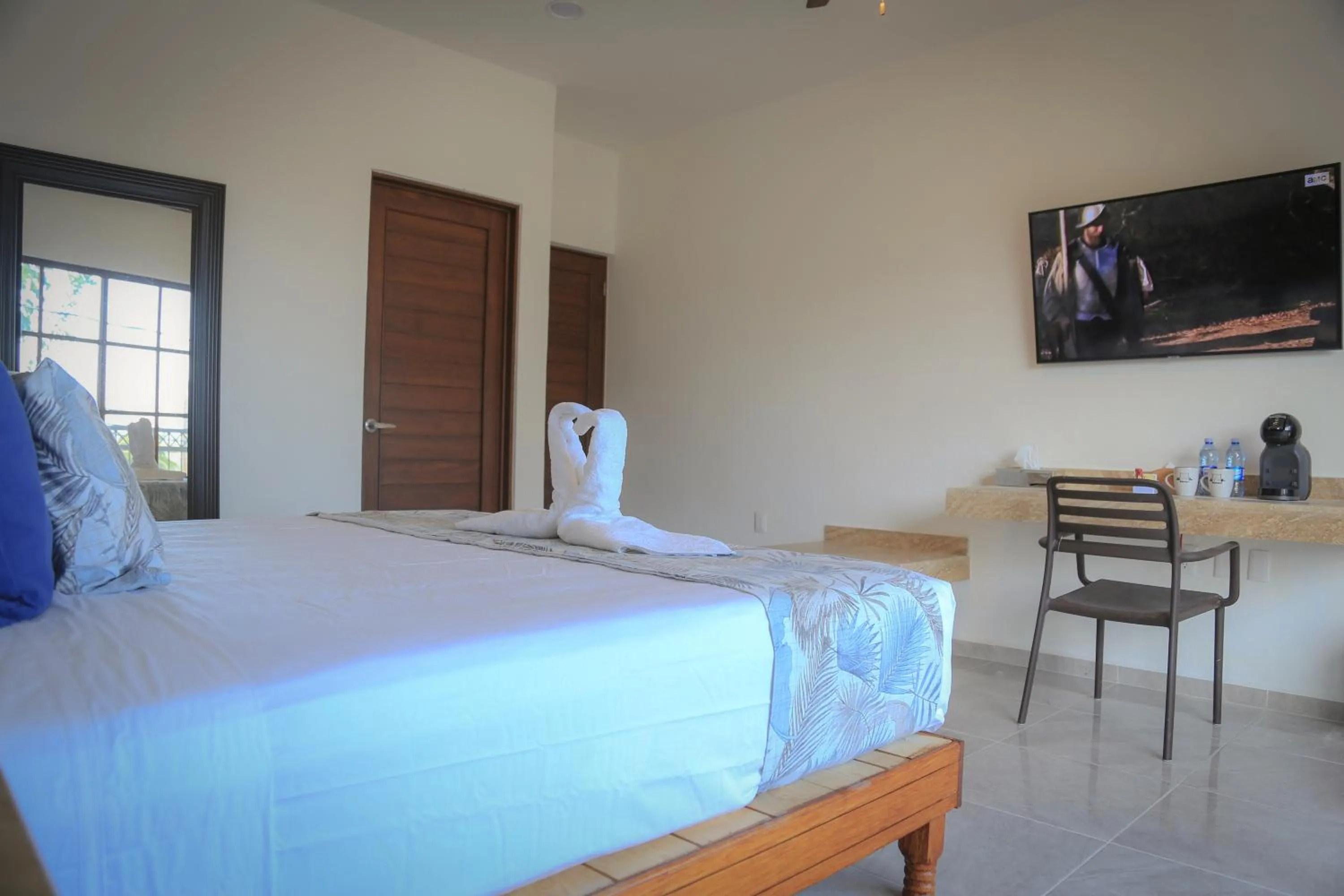 Bed in Hotel Alux x Over Blue