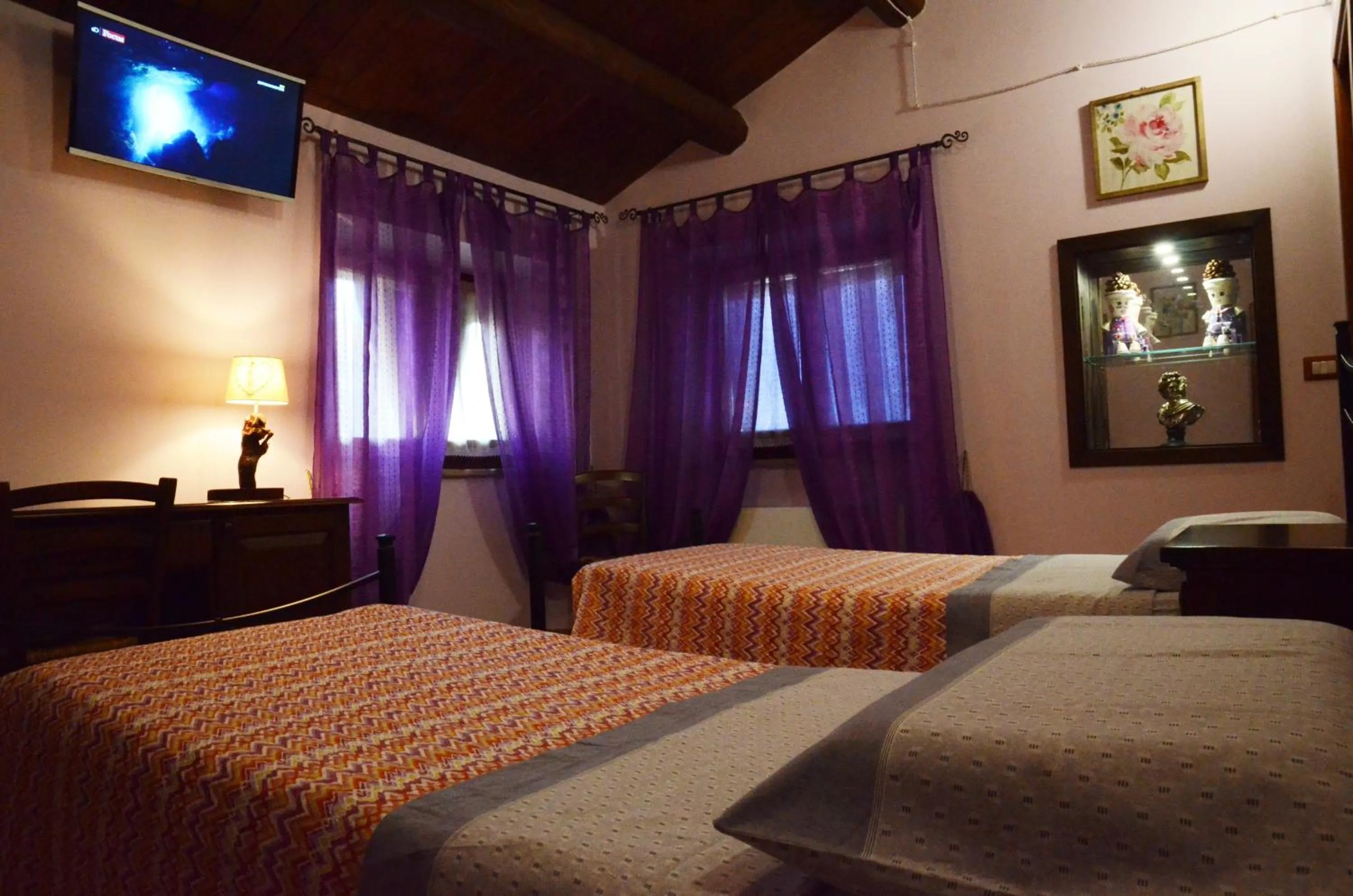 Photo of the whole room, Bed in Il Vecchio Pioppo