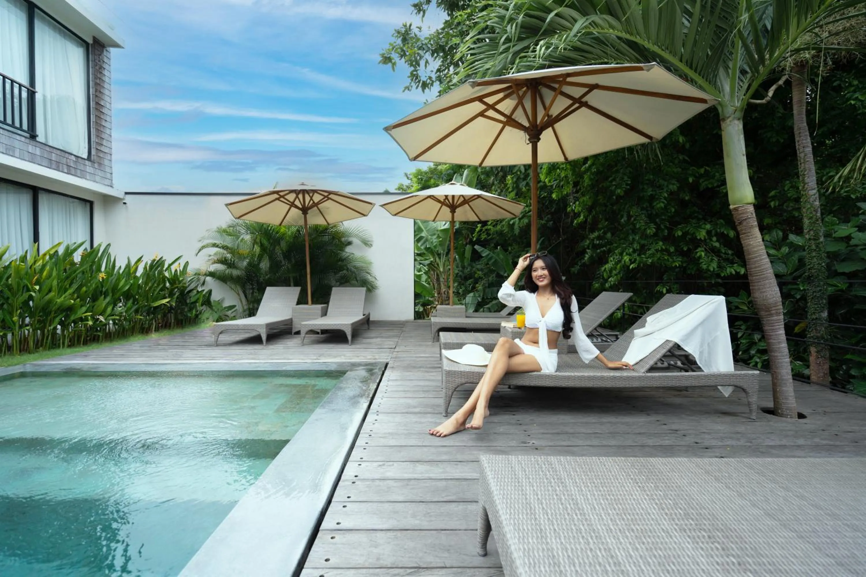 Pool view in 20 Suites Umalas